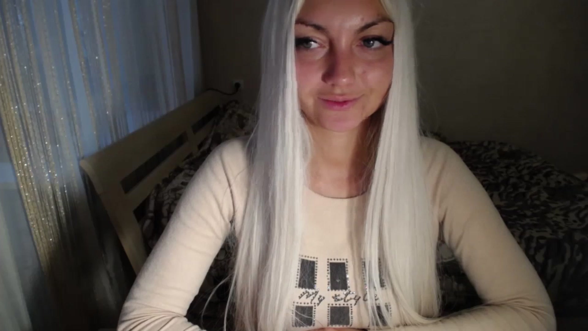 Gallery image thumbnail from AlissaMay's myfreecams stream on, 10/13/2023, 14:33 image 10 of 20