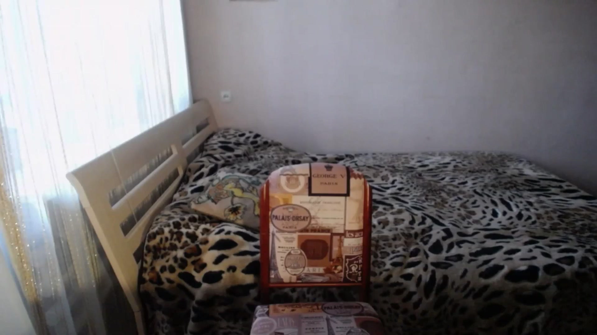 Gallery image thumbnail from AlissaMay's myfreecams stream on, 10/18/2023, 14:03 image 7 of 20