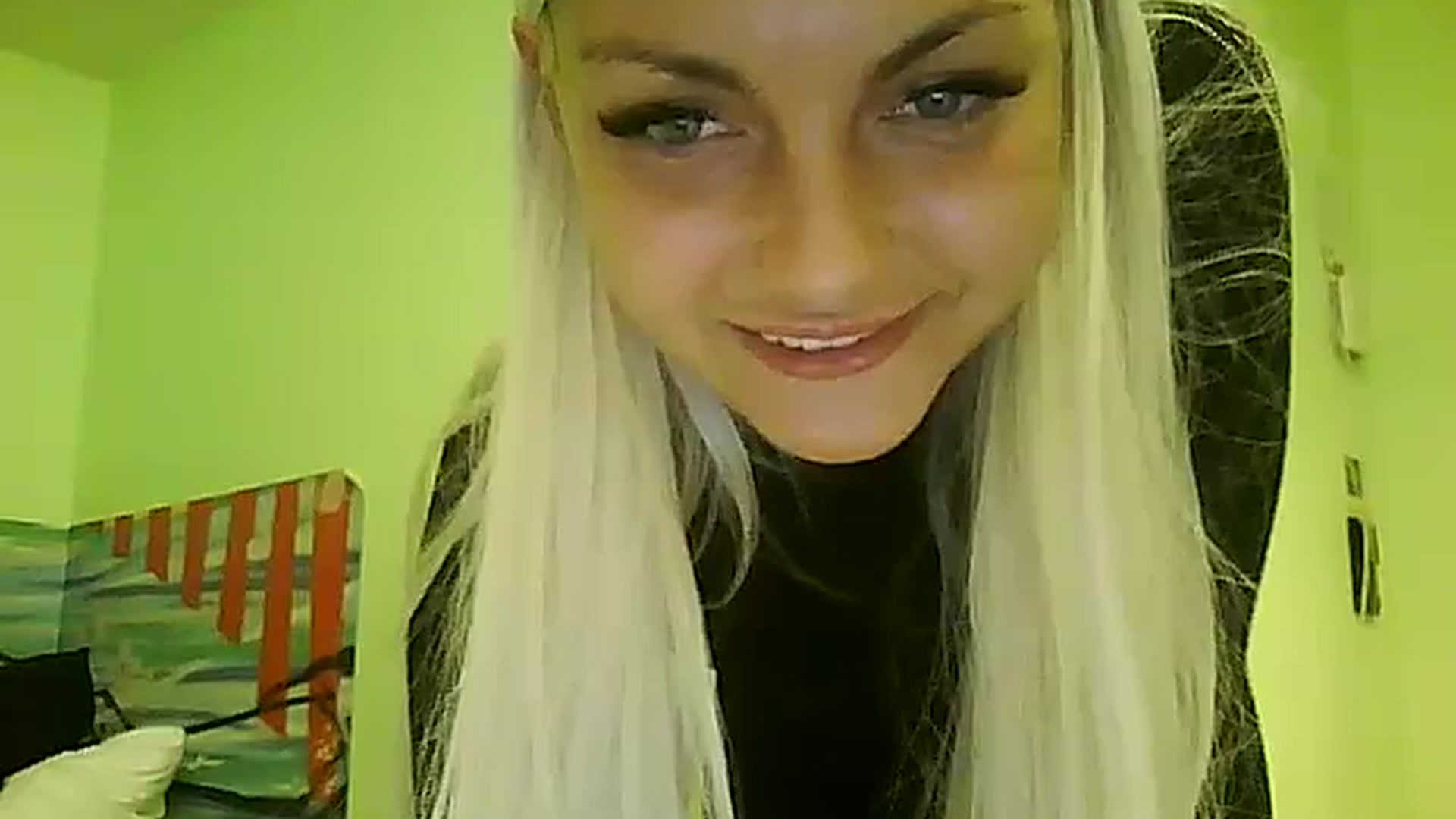 Gallery image thumbnail from AlissaMay's myfreecams stream on, 10/28/2023, 16:08 image 10 of 20