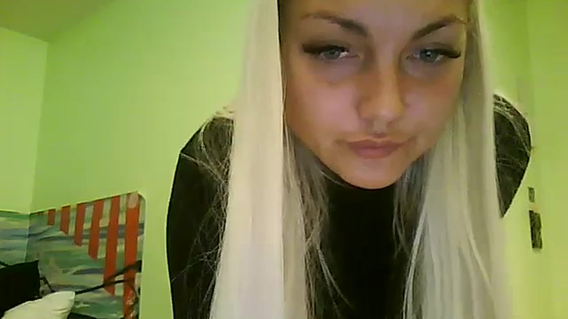 Gallery image thumbnail from AlissaMay's myfreecams stream on, 10/28/2023, 16:08 image 17 of 20