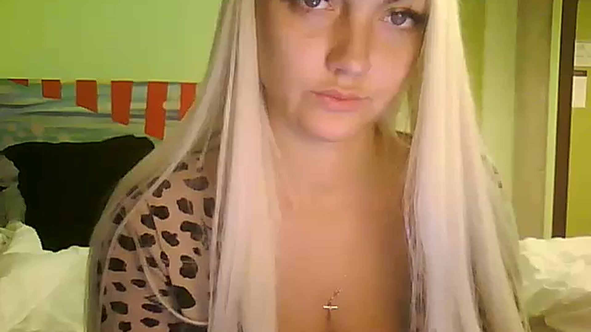 Gallery image thumbnail from AlissaMay's myfreecams stream on, 11/01/2023, 16:42 image 14 of 20