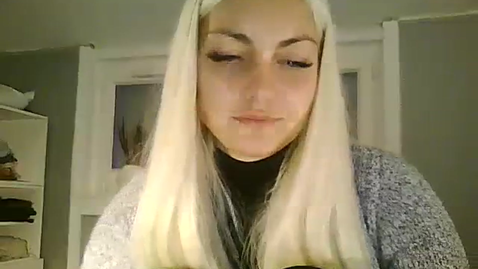Gallery image thumbnail from AlissaMay's myfreecams stream on, 11/03/2023, 16:16 image 14 of 20