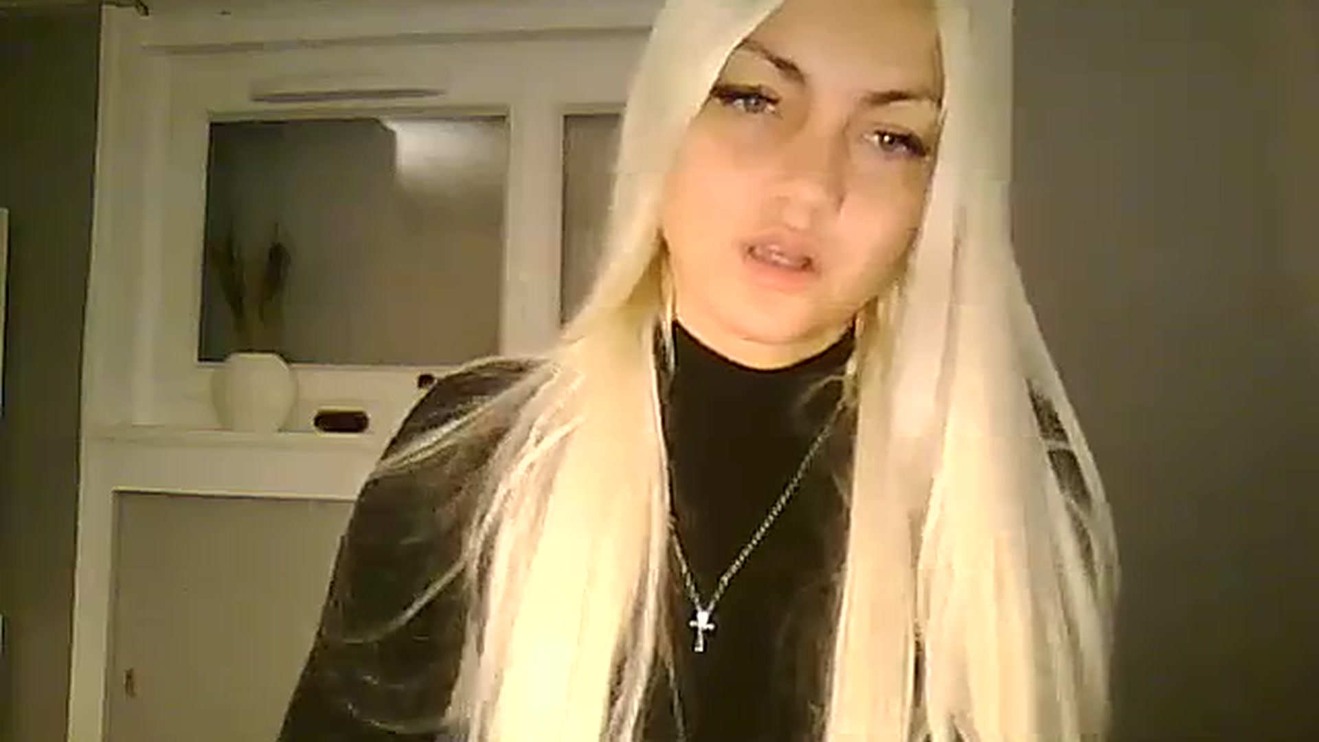 Gallery image thumbnail from AlissaMay's myfreecams stream on, 11/03/2023, 19:09 image 8 of 20
