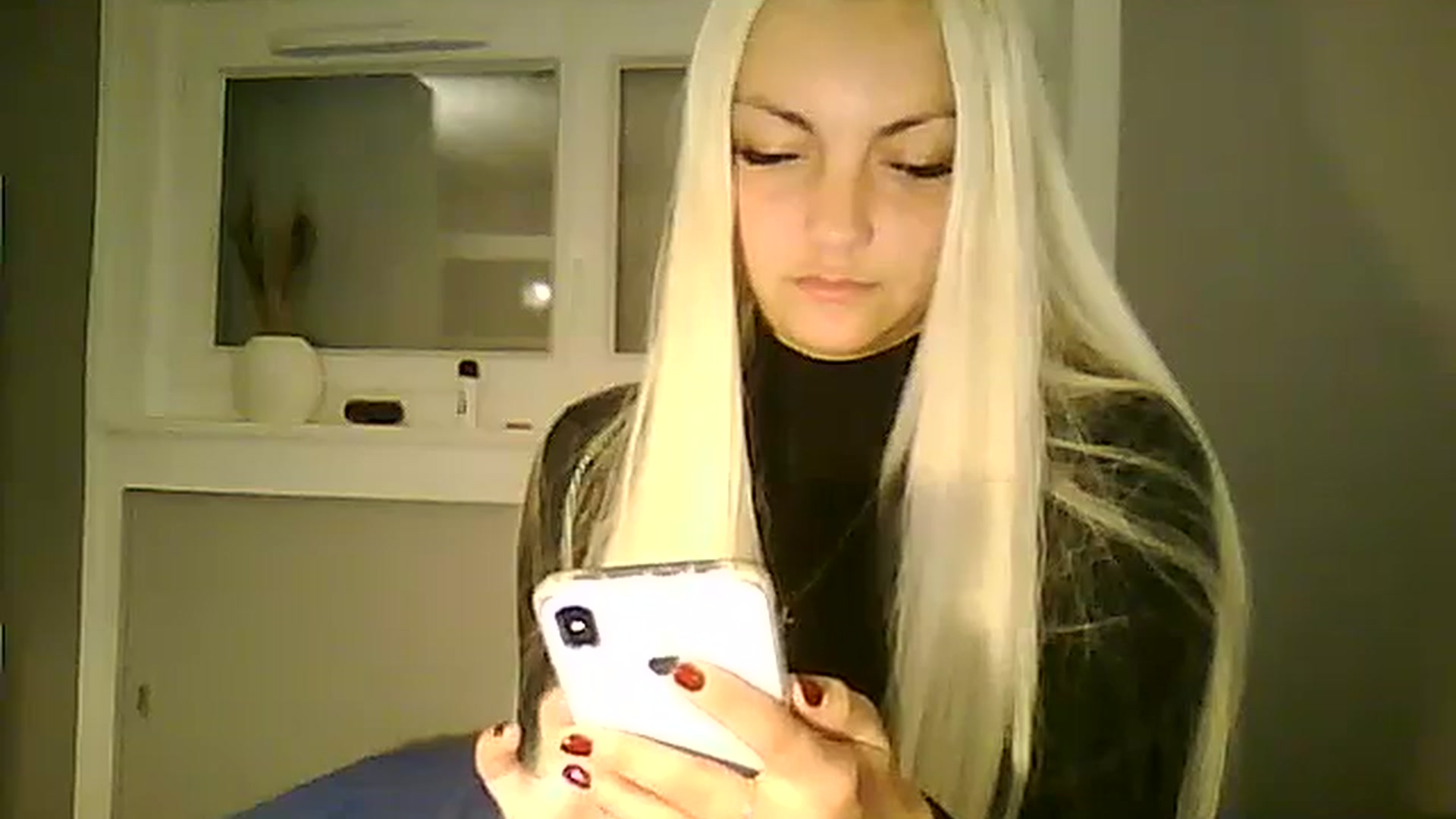 Gallery image thumbnail from AlissaMay's myfreecams stream on, 11/03/2023, 19:09 image 14 of 20