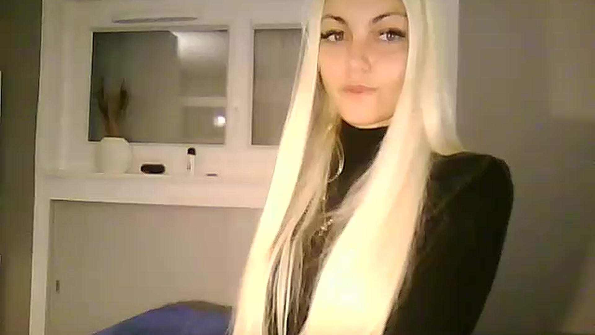 Gallery image thumbnail from AlissaMay's myfreecams stream on, 11/03/2023, 19:09 image 13 of 20