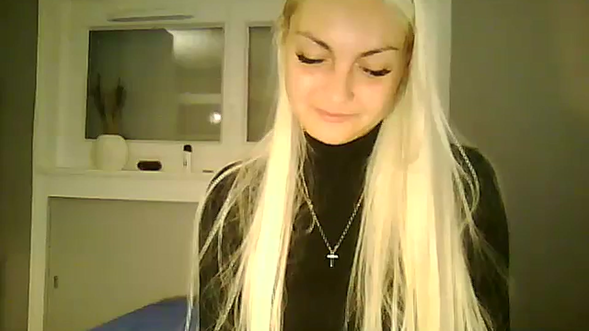 Gallery image thumbnail from AlissaMay's myfreecams stream on, 11/03/2023, 19:09 image 15 of 20