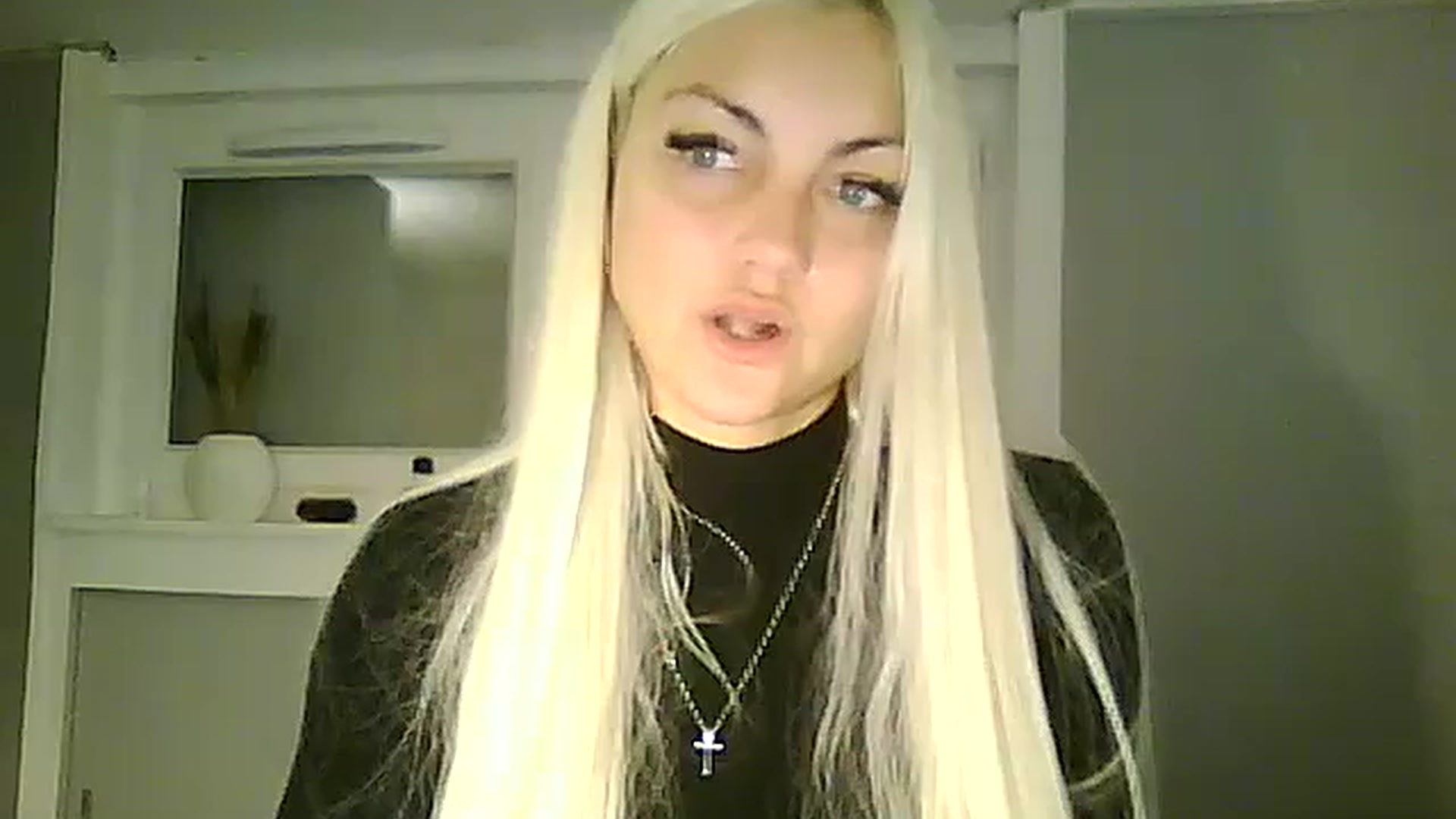 Gallery image thumbnail from AlissaMay's myfreecams stream on, 11/03/2023, 19:09 image 7 of 20