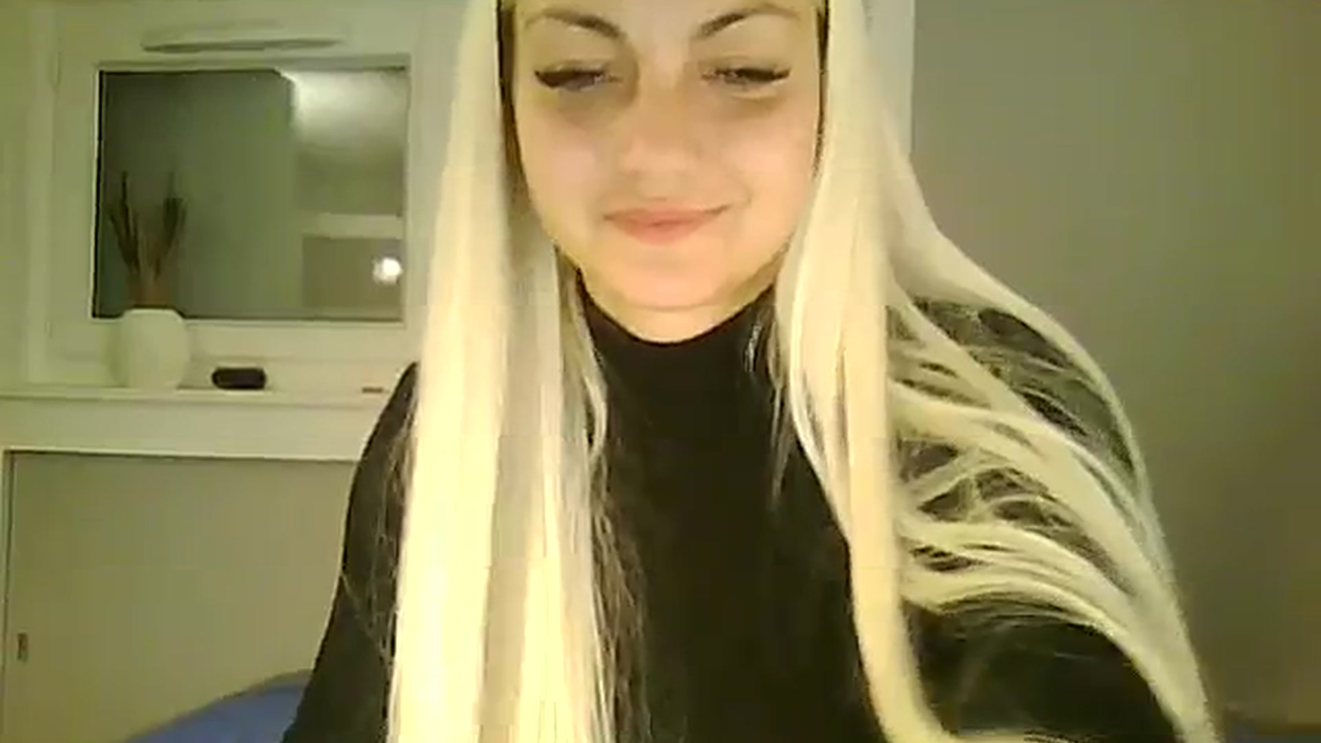 Gallery image thumbnail from AlissaMay's myfreecams stream on, 11/03/2023, 20:01 image 13 of 20