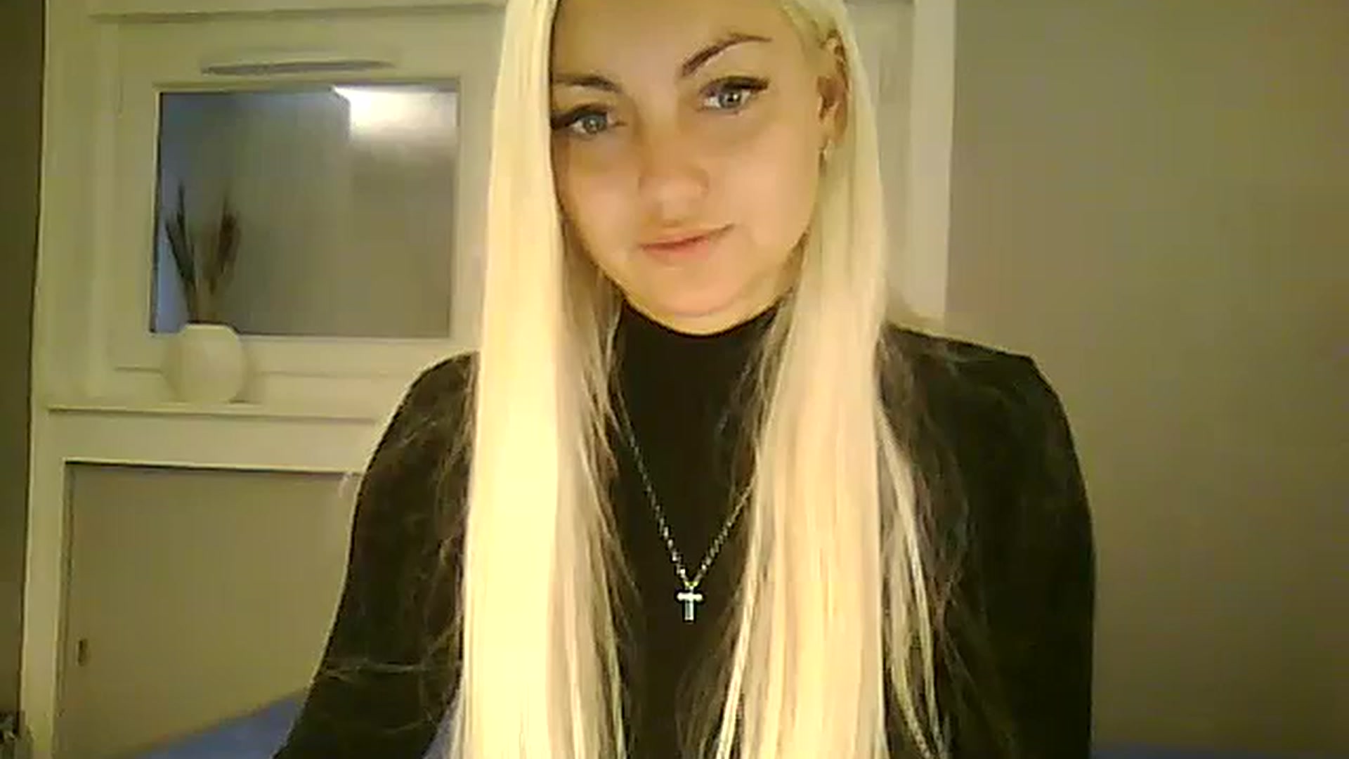 Gallery image thumbnail from AlissaMay's myfreecams stream on, 11/04/2023, 15:12 image 5 of 20
