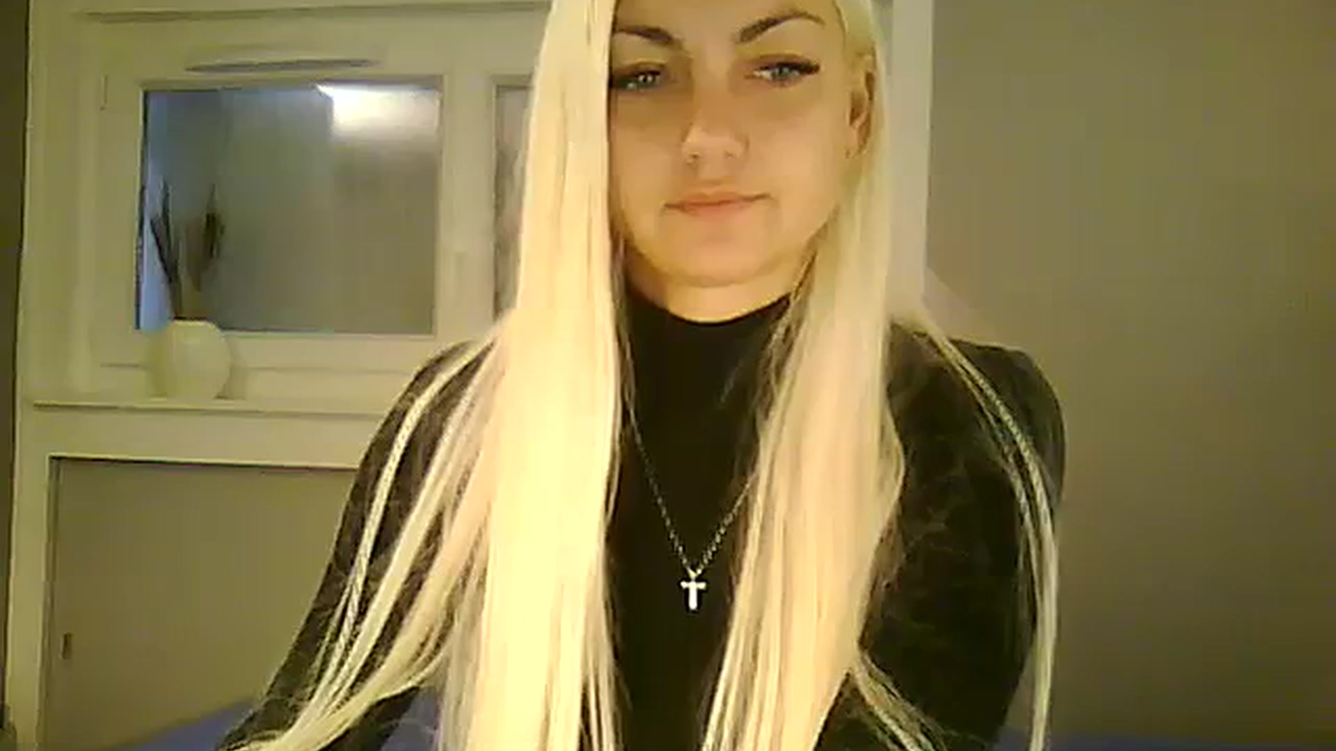 Gallery image thumbnail from AlissaMay's myfreecams stream on, 11/04/2023, 15:12 image 3 of 20