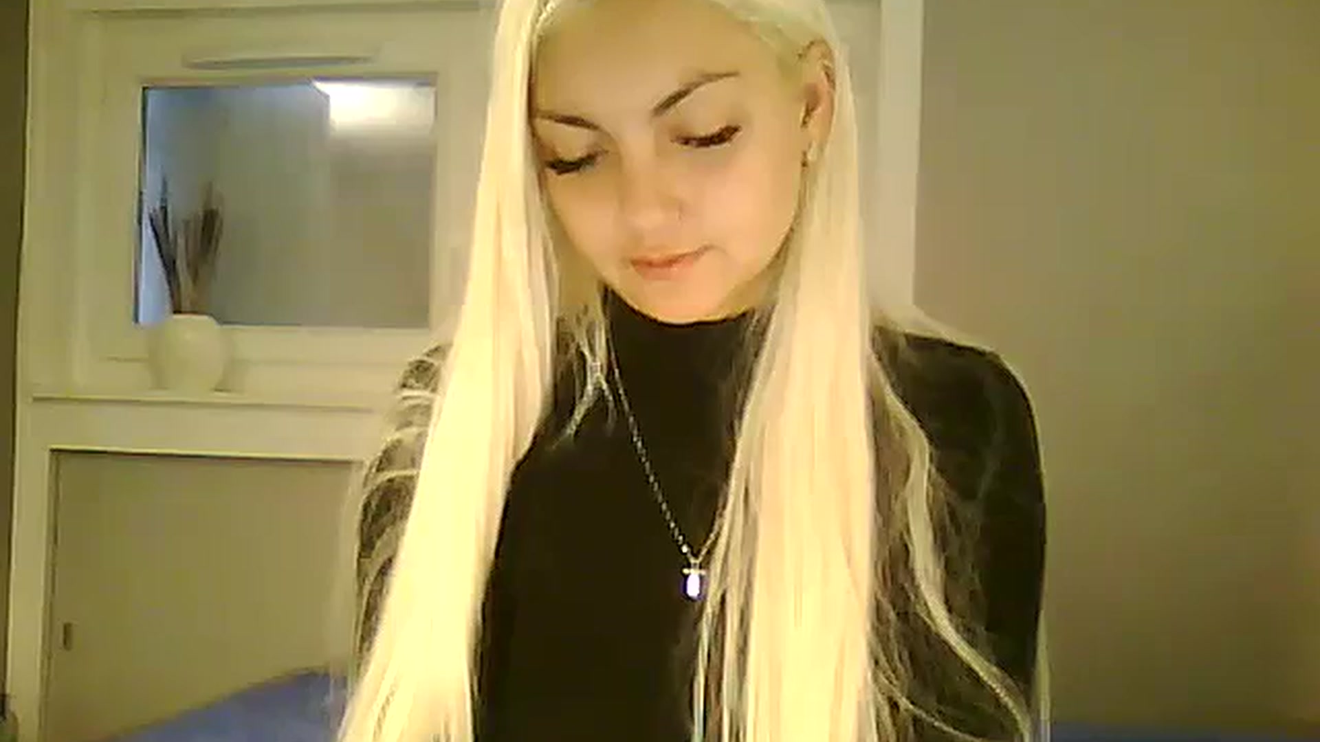 Gallery image thumbnail from AlissaMay's myfreecams stream on, 11/04/2023, 15:12 image 1 of 20