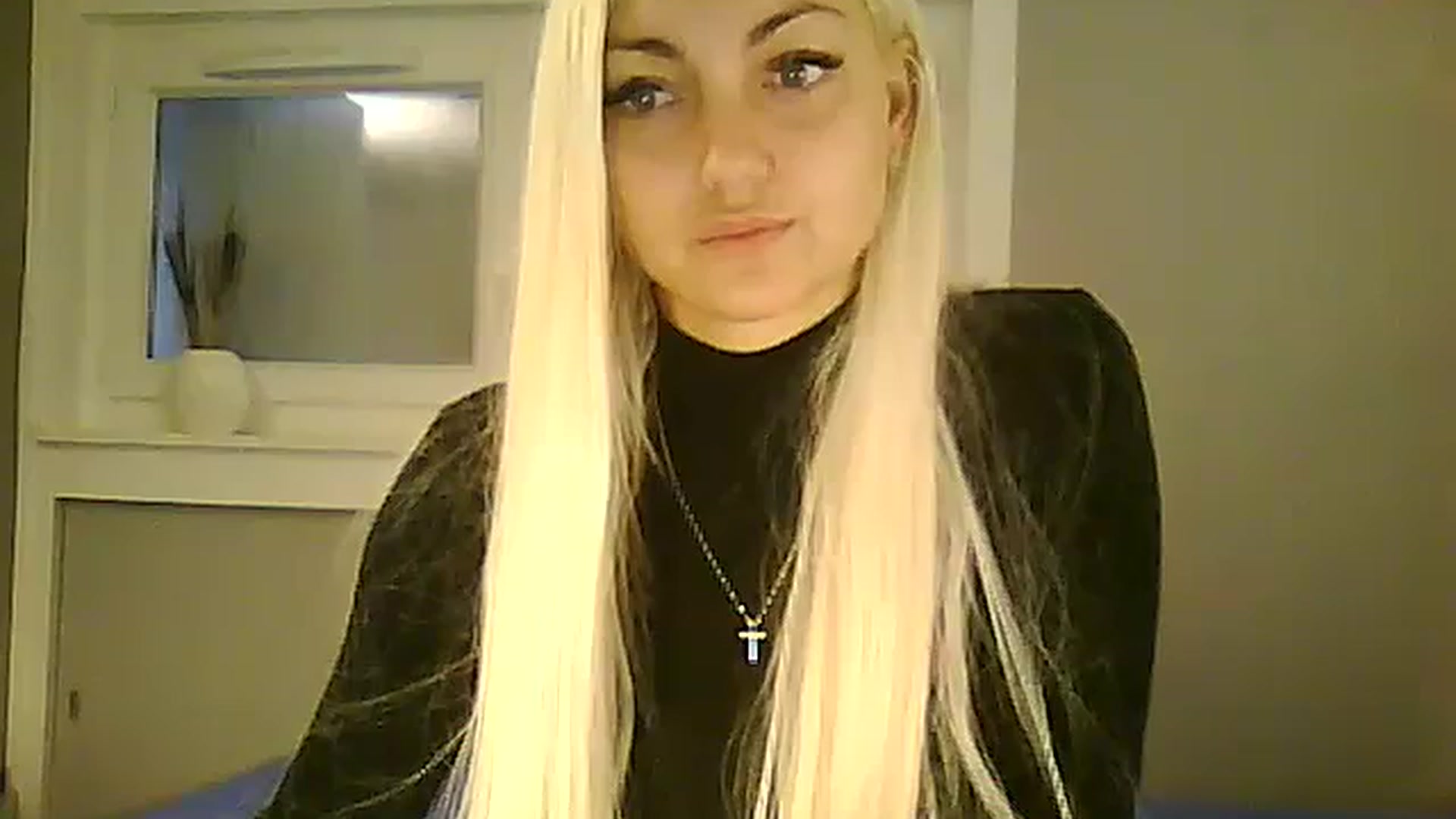 Gallery image thumbnail from AlissaMay's myfreecams stream on, 11/04/2023, 15:12 image 4 of 20