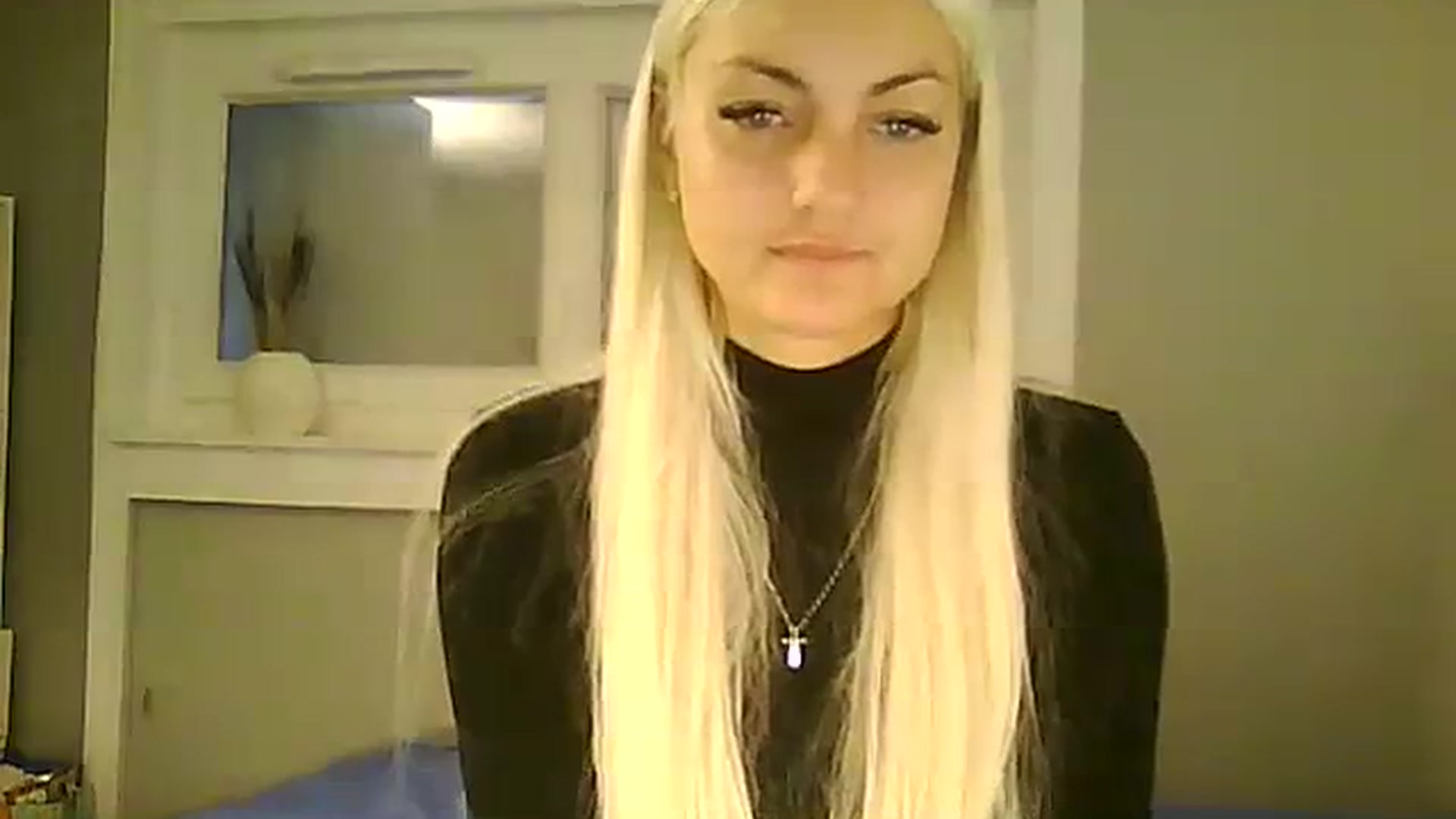 Gallery image thumbnail from AlissaMay's myfreecams stream on, 11/04/2023, 15:12 image 11 of 20