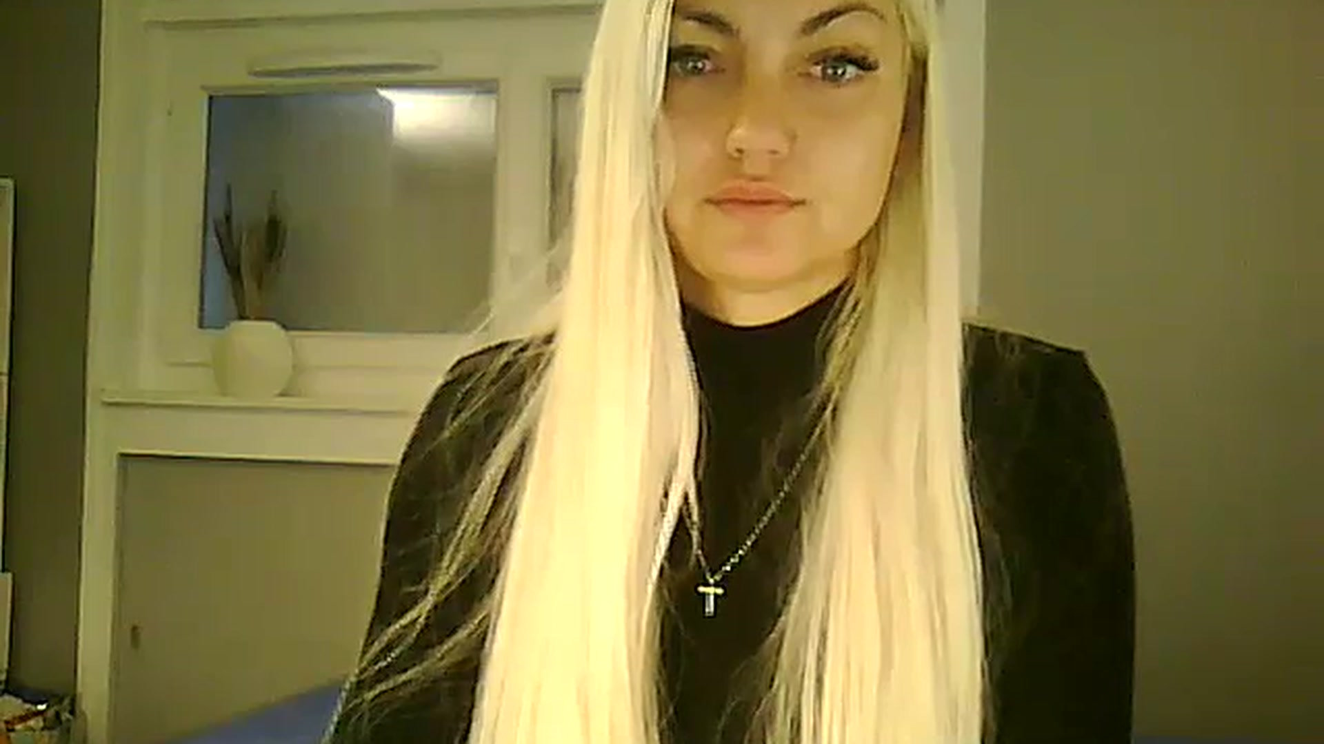 Gallery image thumbnail from AlissaMay's myfreecams stream on, 11/04/2023, 15:12 image 14 of 20