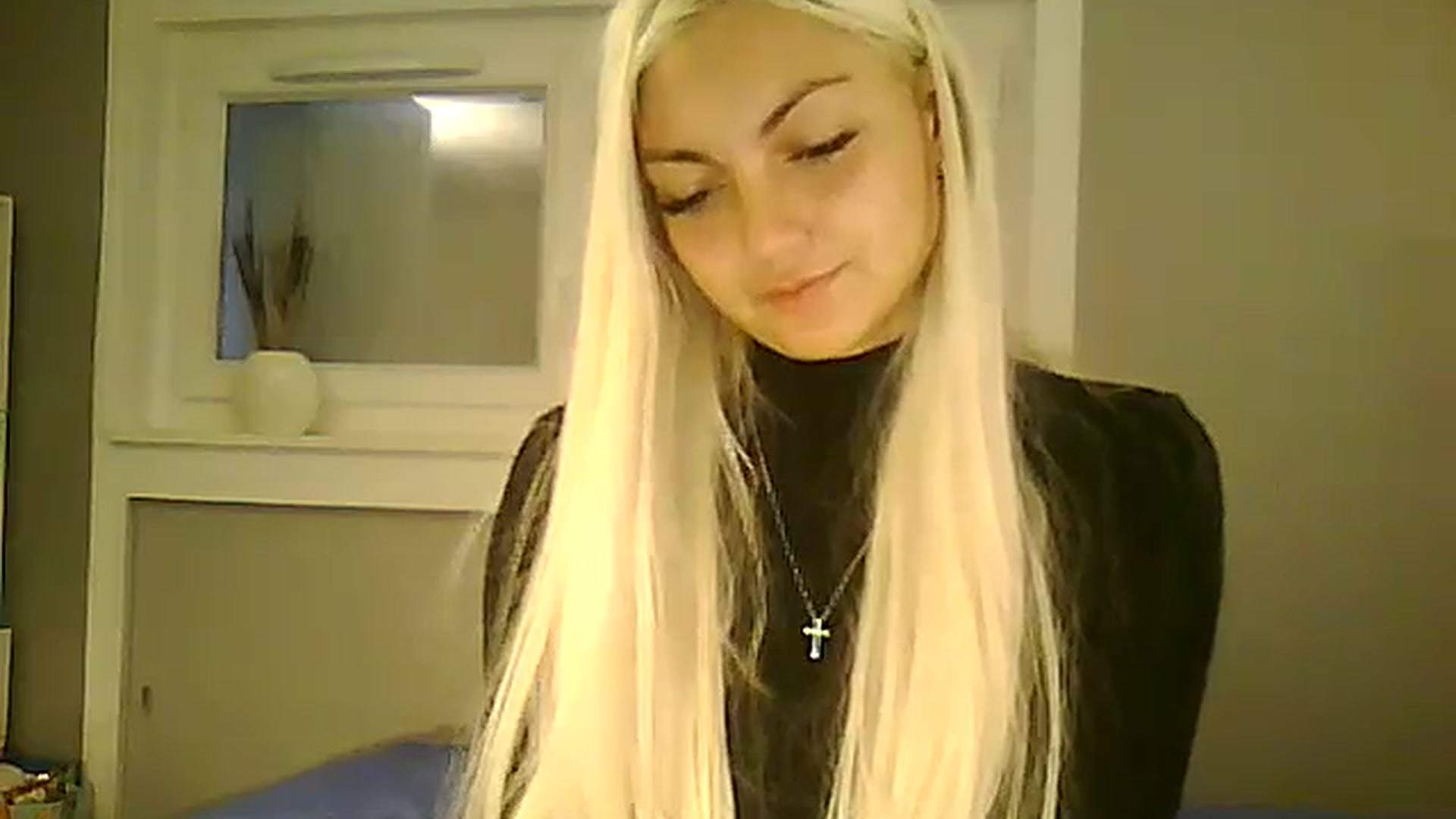 Gallery image thumbnail from AlissaMay's myfreecams stream on, 11/04/2023, 15:12 image 7 of 20