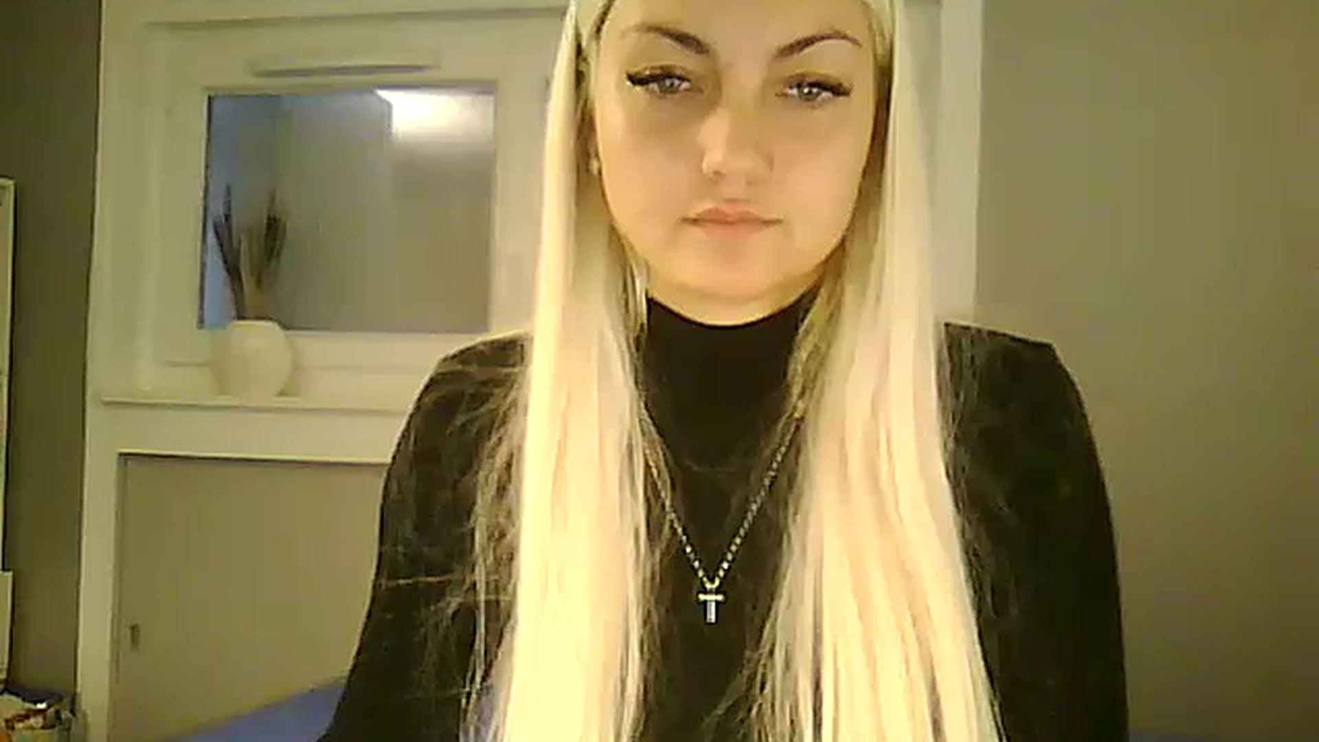 Gallery image thumbnail from AlissaMay's myfreecams stream on, 11/04/2023, 15:12 image 18 of 20