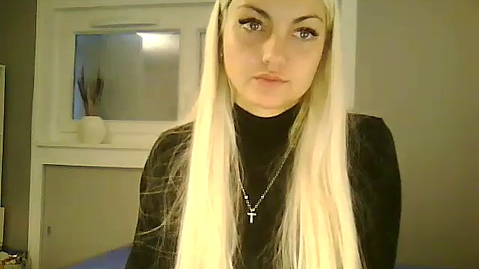 Gallery image thumbnail from AlissaMay's myfreecams stream on, 11/04/2023, 15:12 image 17 of 20