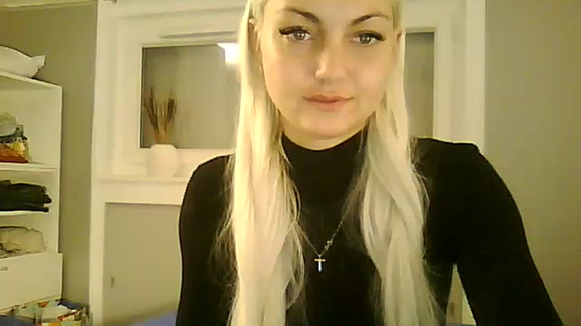 Gallery image thumbnail from AlissaMay's myfreecams stream on, 11/04/2023, 17:21 image 9 of 20