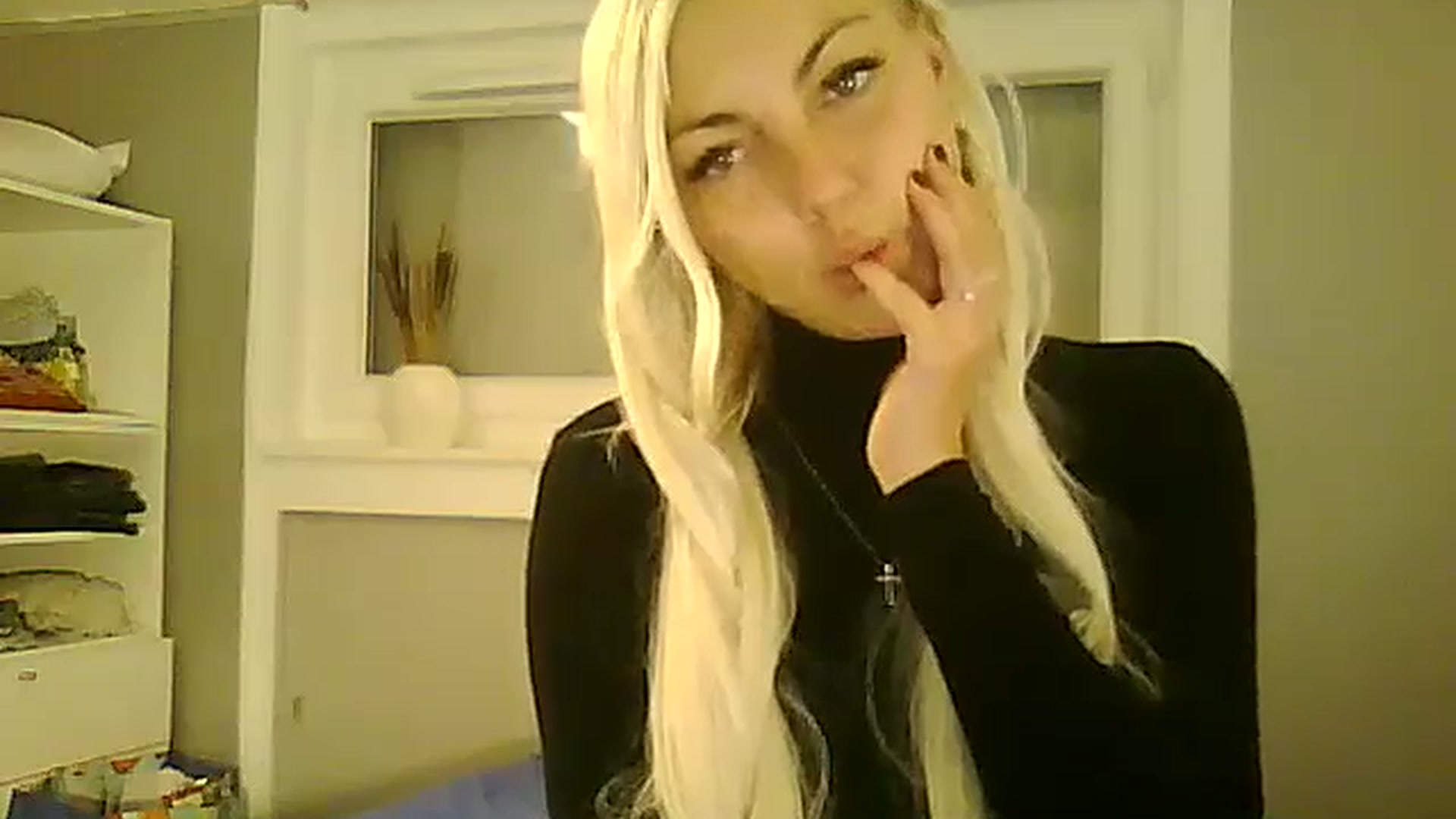 Gallery image thumbnail from AlissaMay's myfreecams stream on, 11/04/2023, 17:21 image 5 of 20