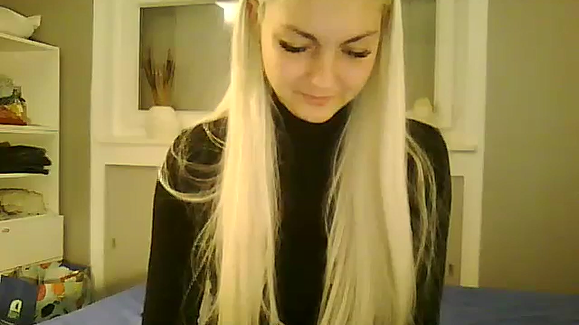 Gallery image thumbnail from AlissaMay's myfreecams stream on, 11/04/2023, 18:09 image 3 of 20