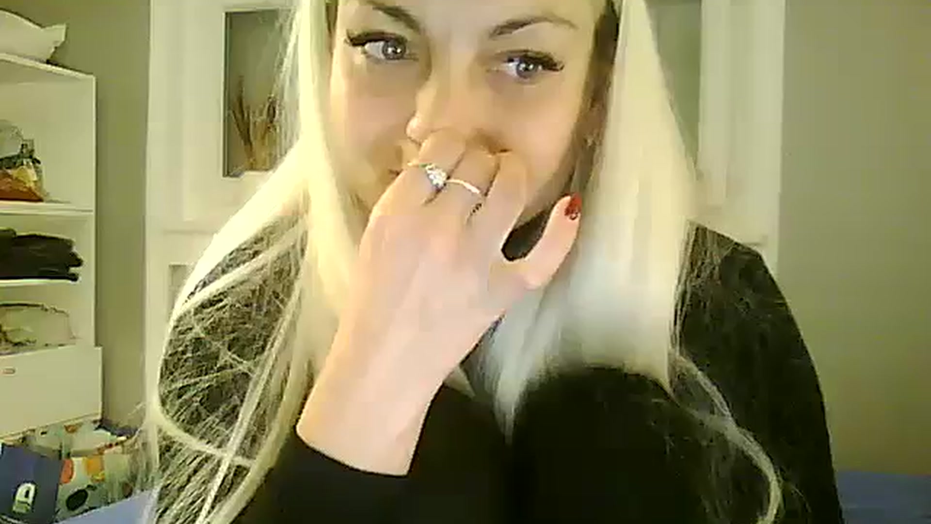Gallery image thumbnail from AlissaMay's myfreecams stream on, 11/04/2023, 18:09 image 11 of 20