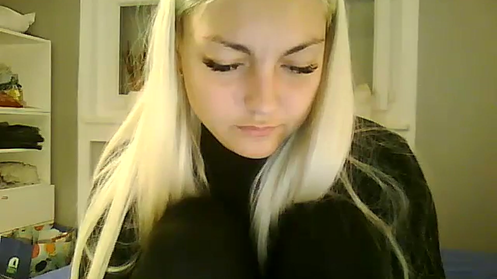 Gallery image thumbnail from AlissaMay's myfreecams stream on, 11/04/2023, 18:09 image 7 of 20