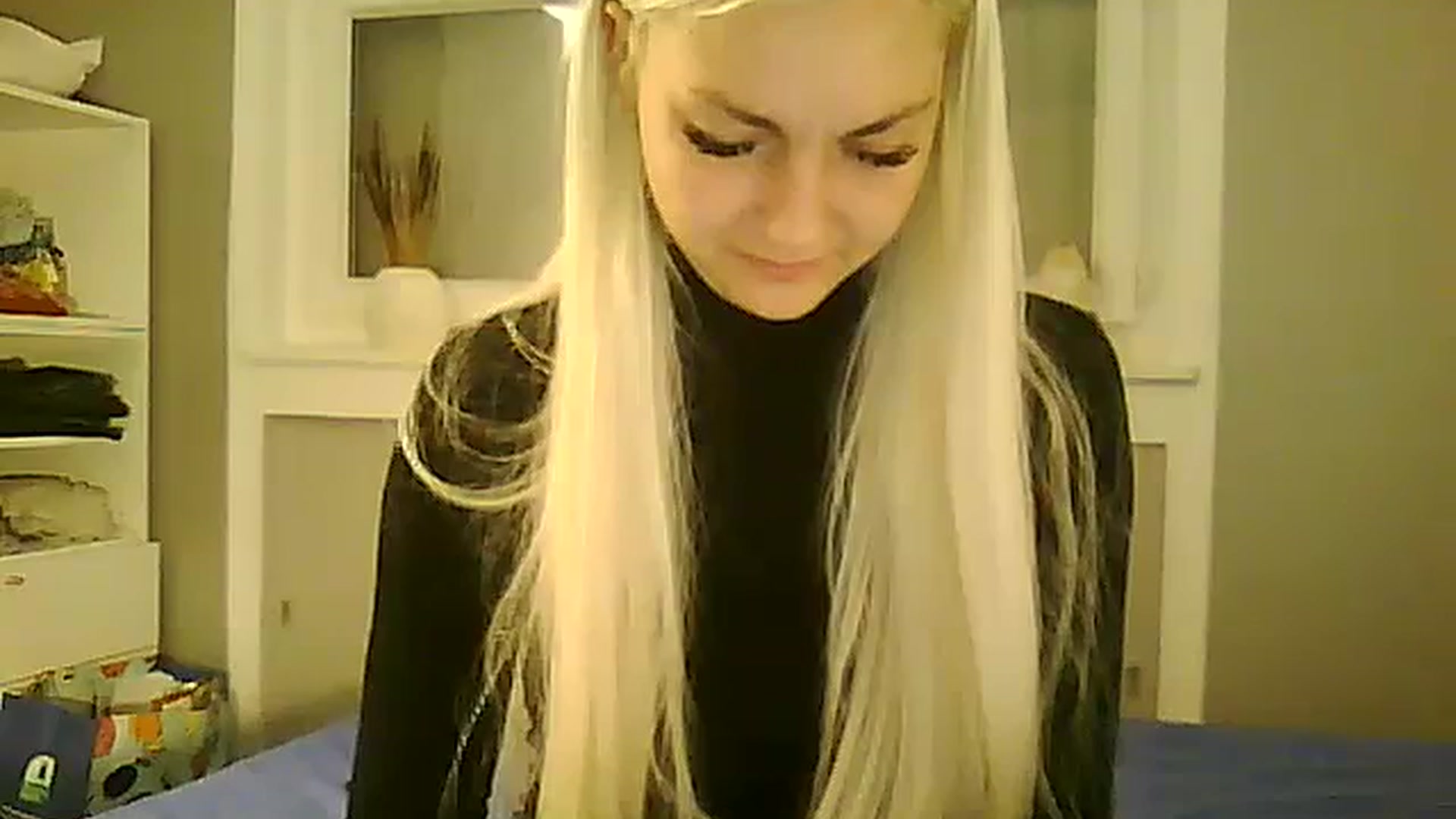 Gallery image thumbnail from AlissaMay's myfreecams stream on, 11/04/2023, 18:09 image 2 of 20