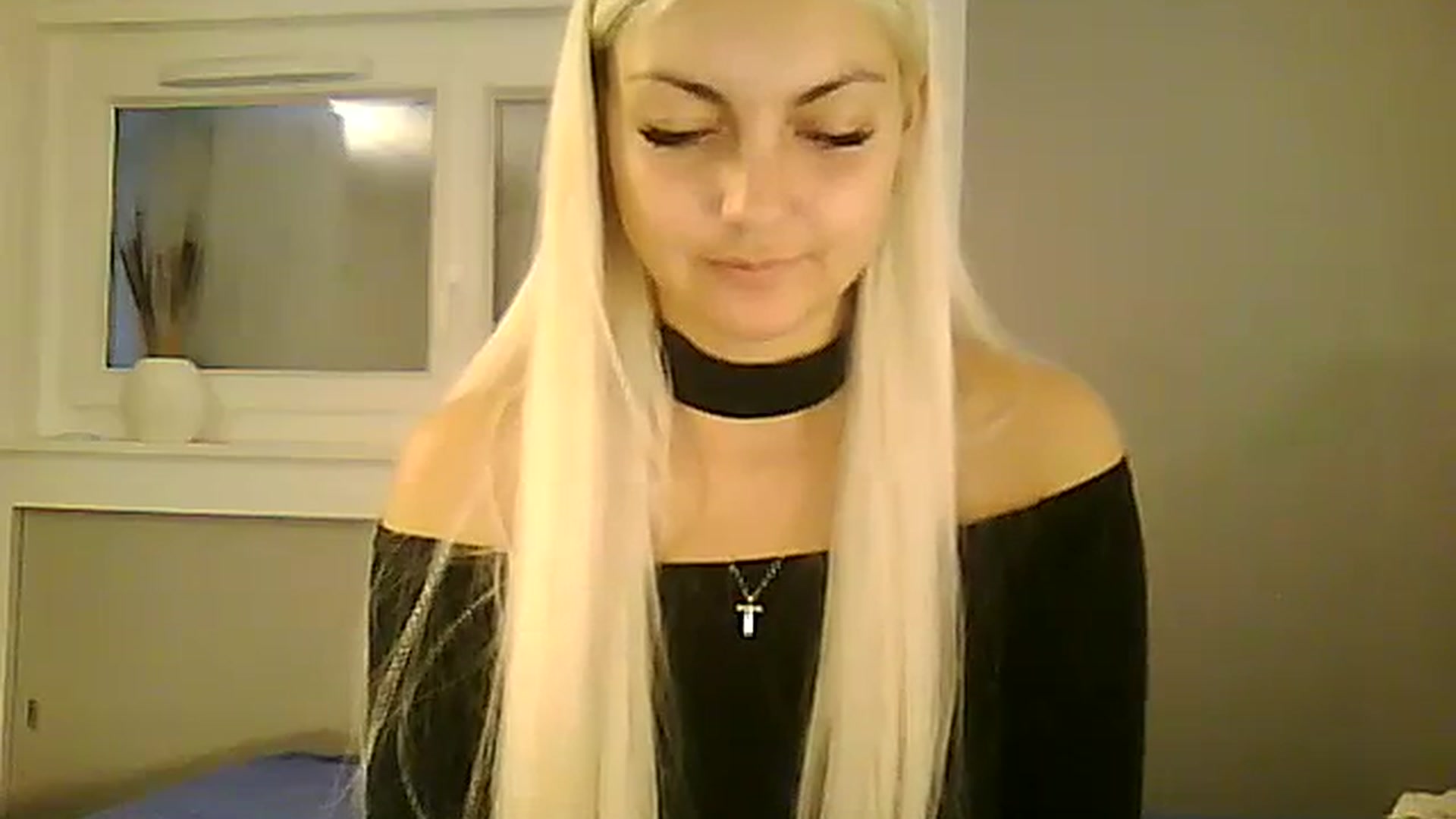 Gallery image thumbnail from AlissaMay's myfreecams stream on, 11/07/2023, 16:02 image 10 of 20