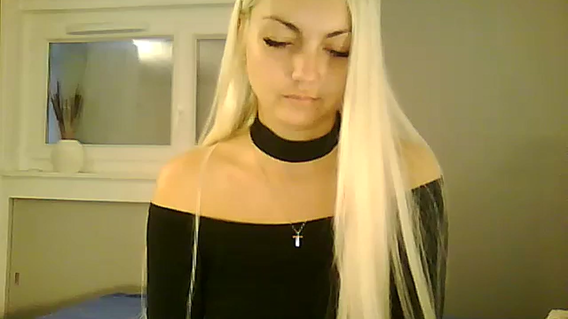 Gallery image thumbnail from AlissaMay's myfreecams stream on, 11/07/2023, 16:02 image 1 of 20