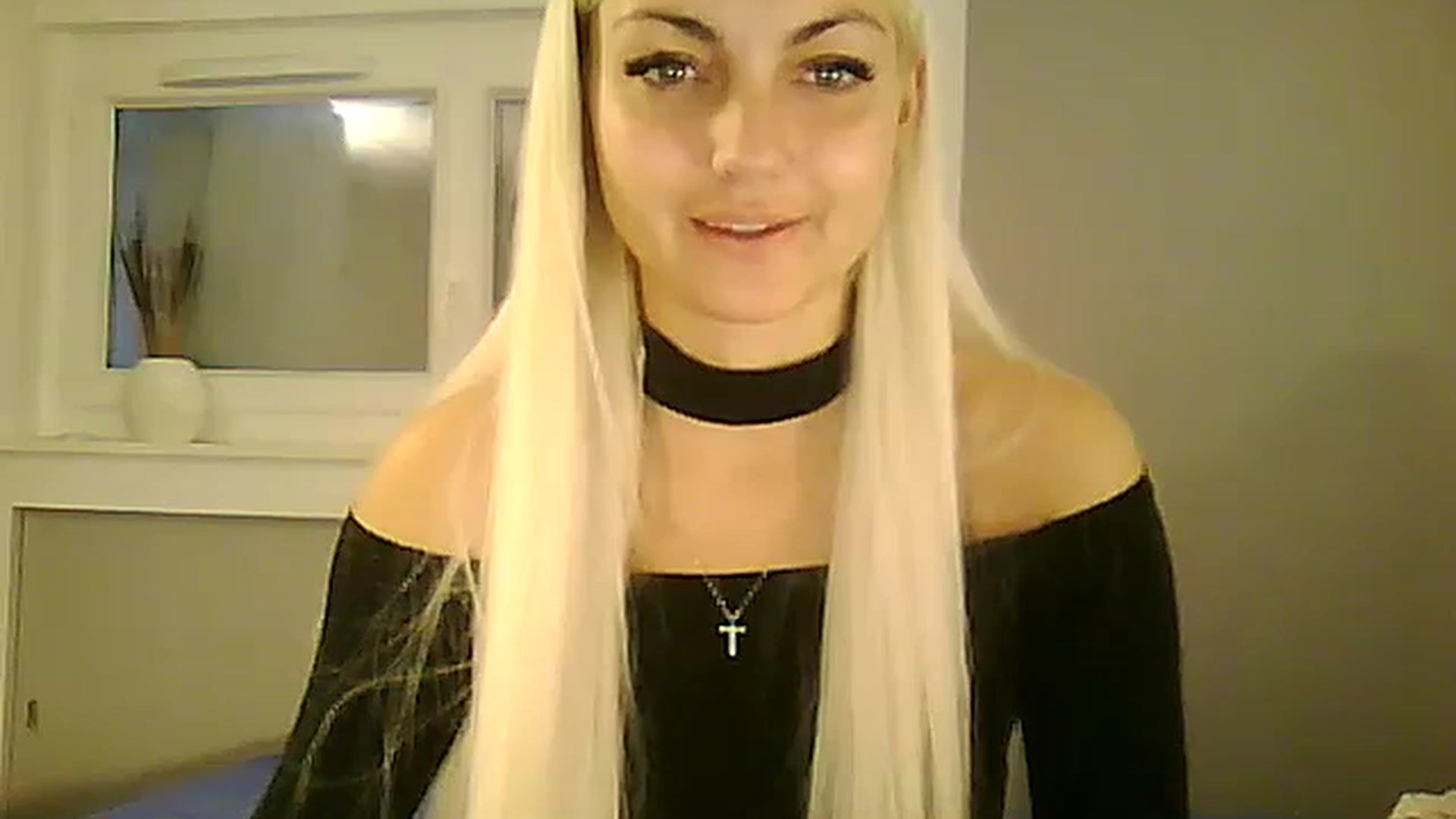 Gallery image thumbnail from AlissaMay's myfreecams stream on, 11/07/2023, 16:02 image 12 of 20
