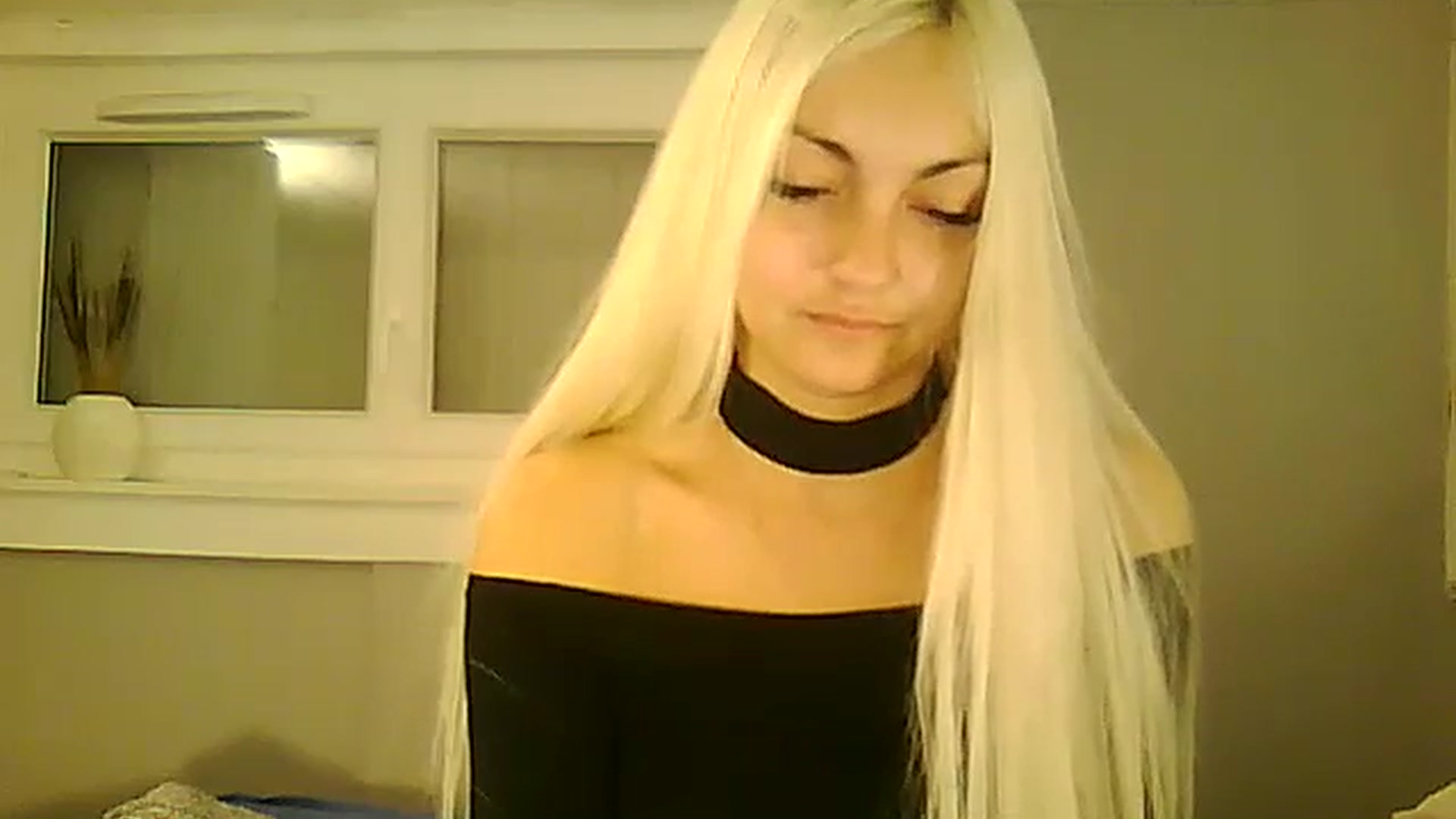 Gallery image thumbnail from AlissaMay's myfreecams stream on, 11/07/2023, 16:53 image 16 of 20