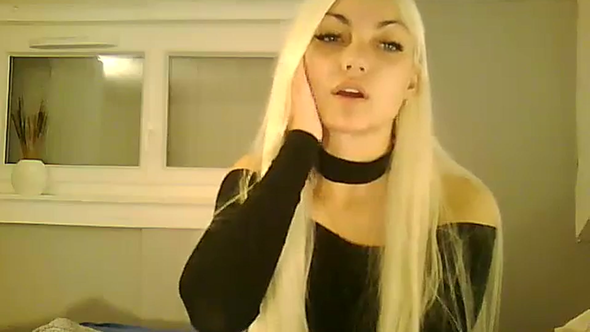 Gallery image thumbnail from AlissaMay's myfreecams stream on, 11/07/2023, 16:53 image 3 of 20