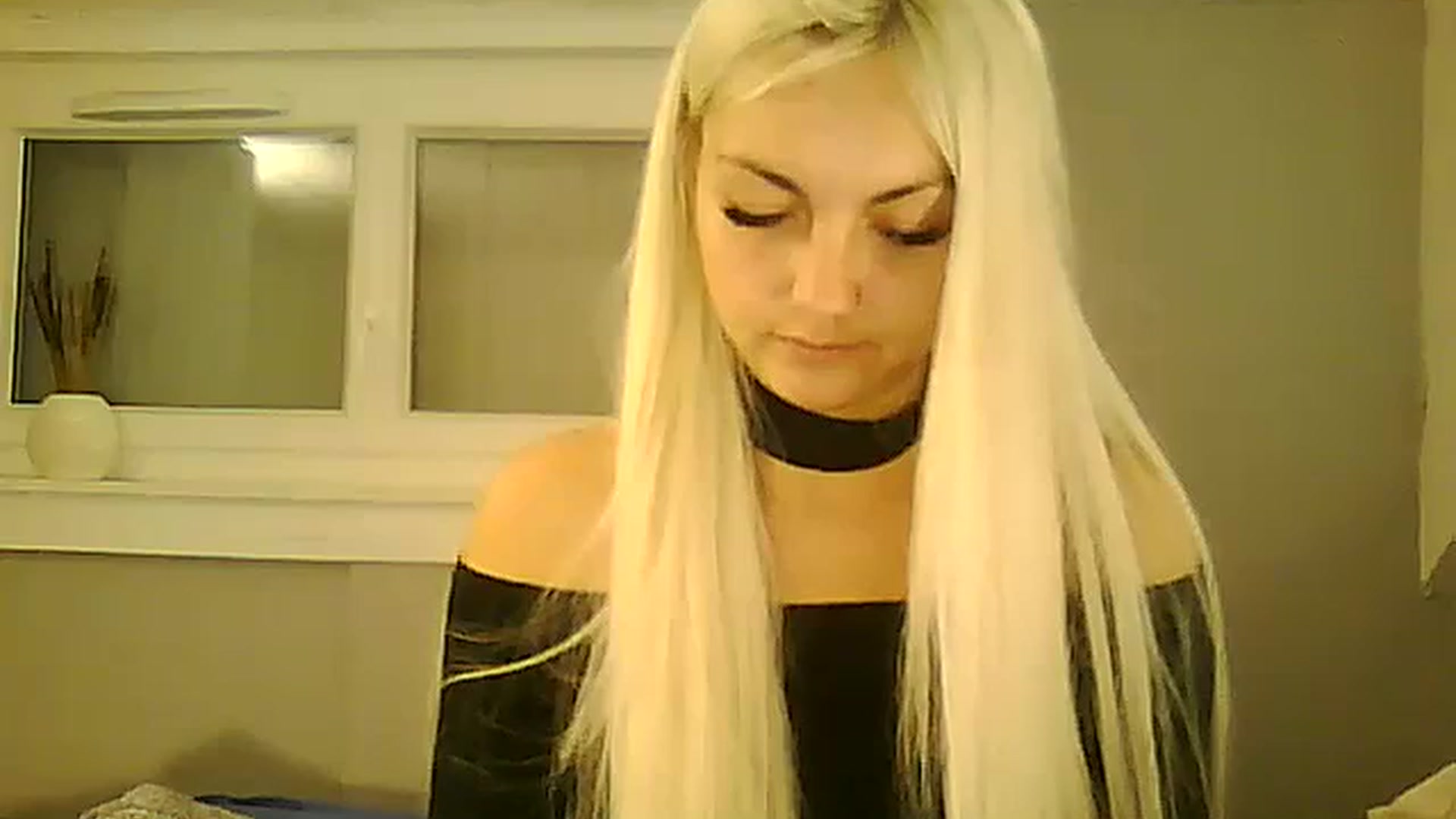 Gallery image thumbnail from AlissaMay's myfreecams stream on, 11/07/2023, 16:53 image 1 of 20