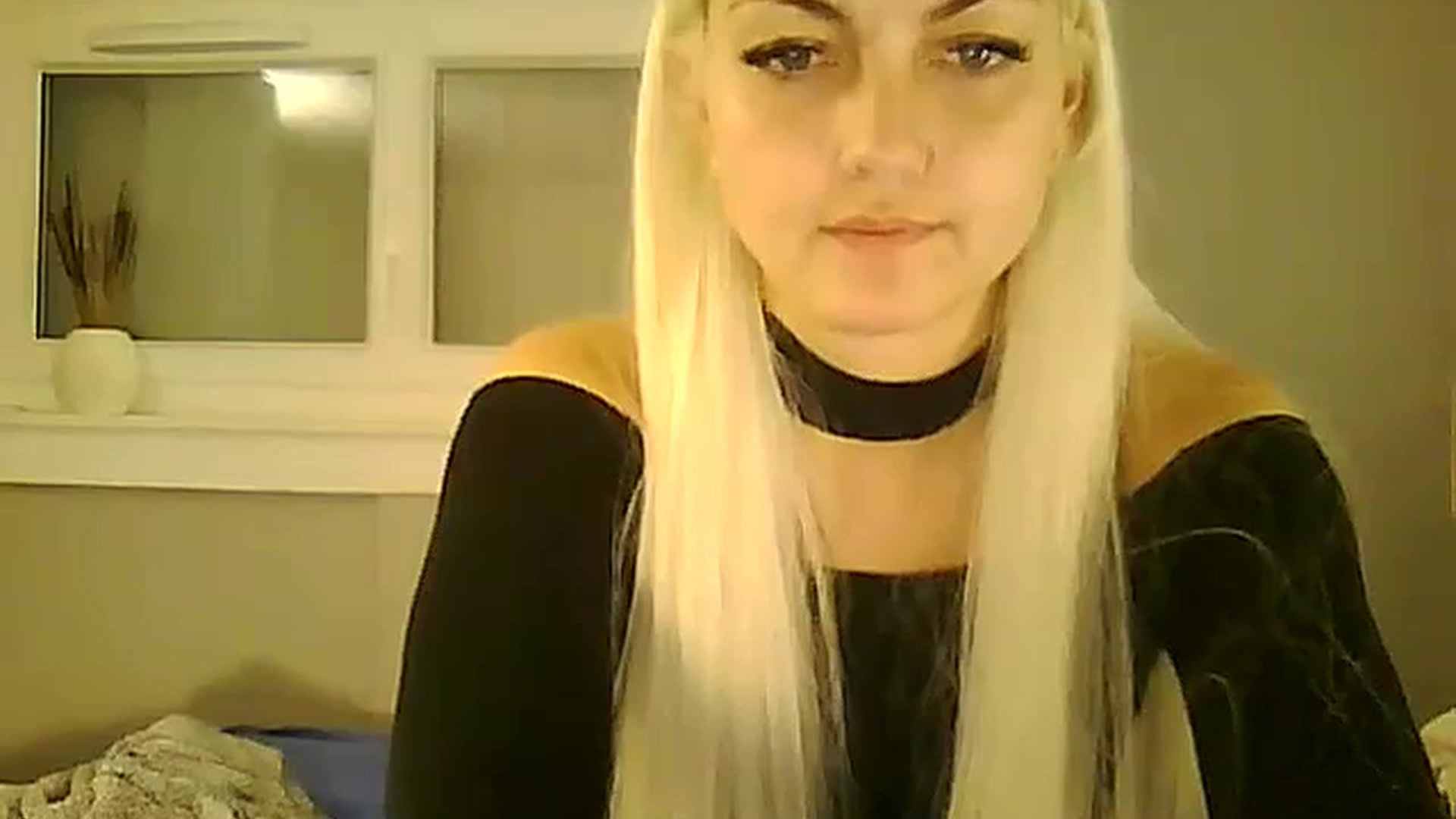 Gallery image thumbnail from AlissaMay's myfreecams stream on, 11/07/2023, 16:53 image 5 of 20