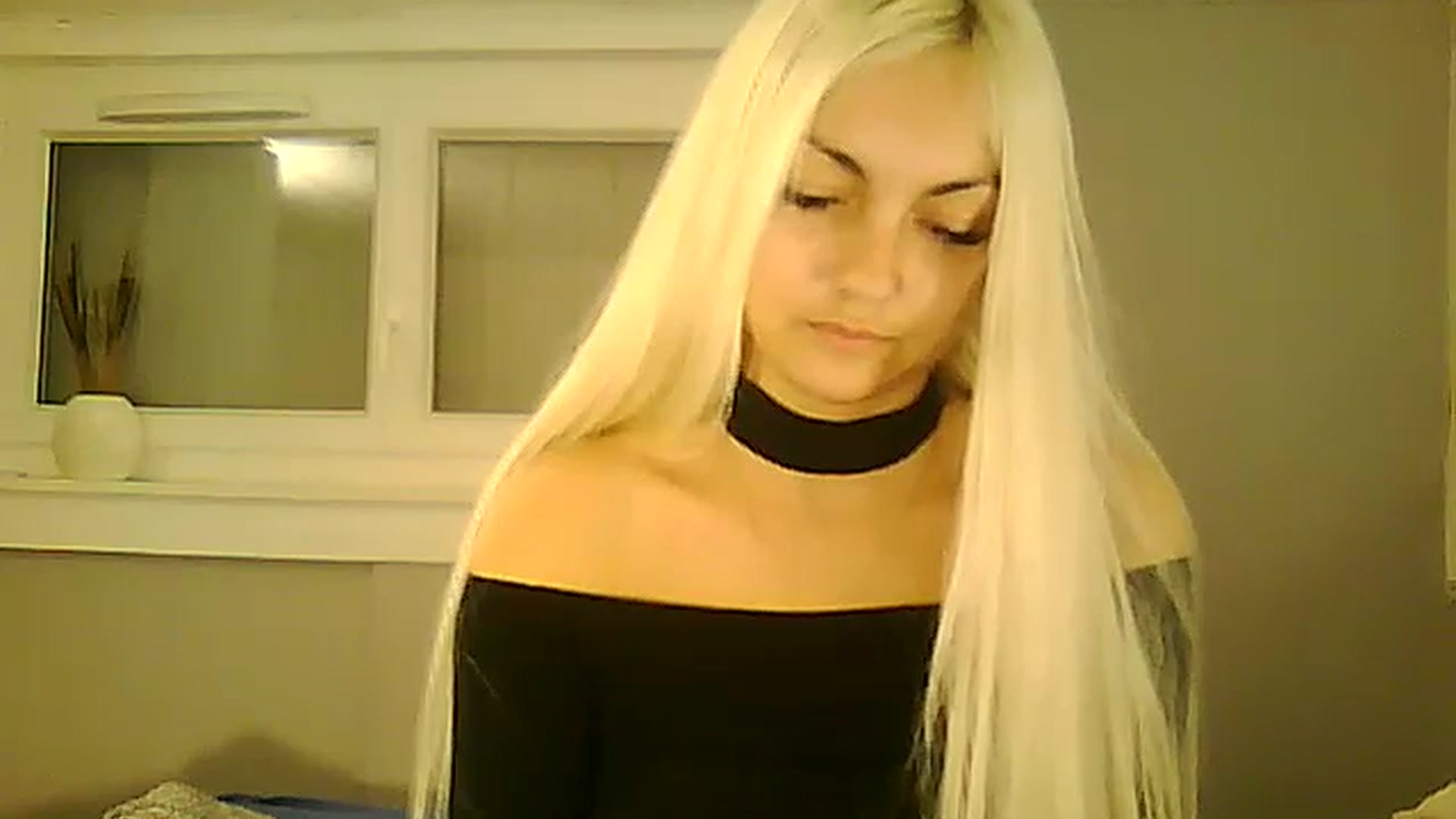 Gallery image thumbnail from AlissaMay's myfreecams stream on, 11/07/2023, 16:53 image 17 of 20