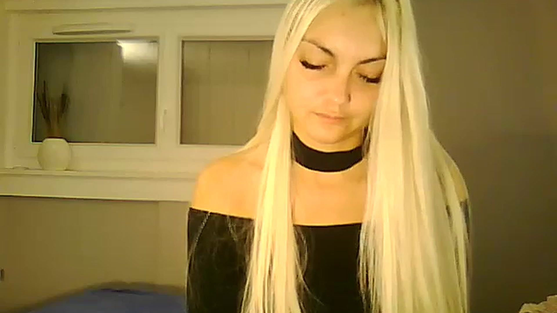 Gallery image thumbnail from AlissaMay's myfreecams stream on, 11/07/2023, 17:44 image 10 of 20
