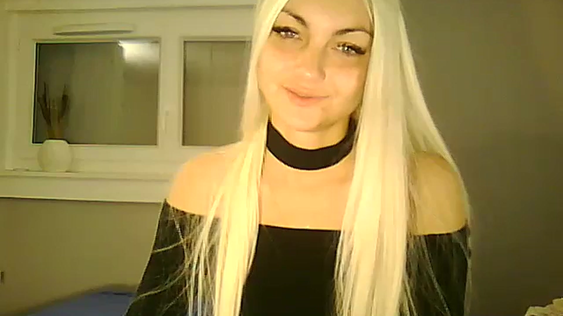 Gallery image thumbnail from AlissaMay's myfreecams stream on, 11/07/2023, 17:44 image 14 of 20
