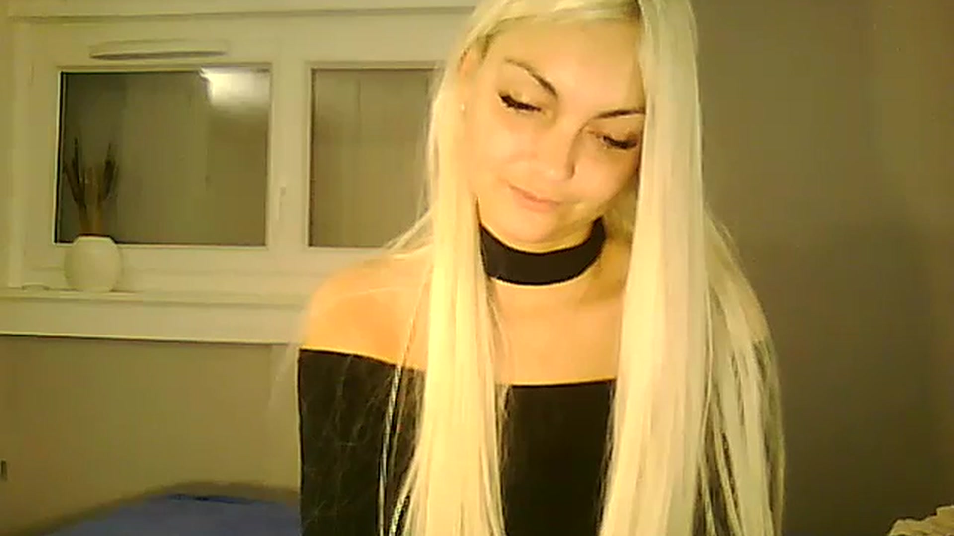 Gallery image thumbnail from AlissaMay's myfreecams stream on, 11/07/2023, 17:44 image 5 of 20
