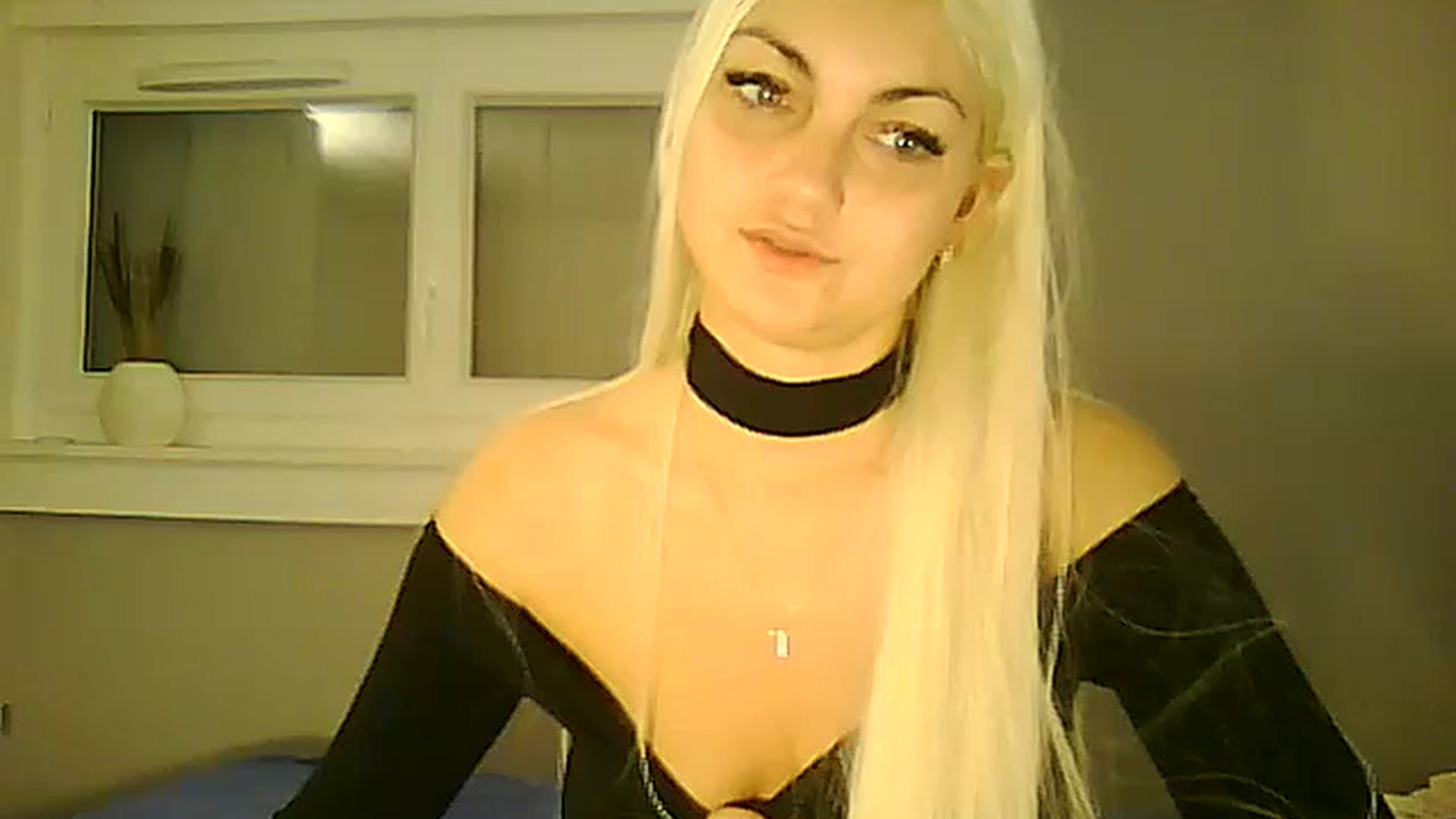 Gallery image thumbnail from AlissaMay's myfreecams stream on, 11/07/2023, 17:44 image 13 of 20