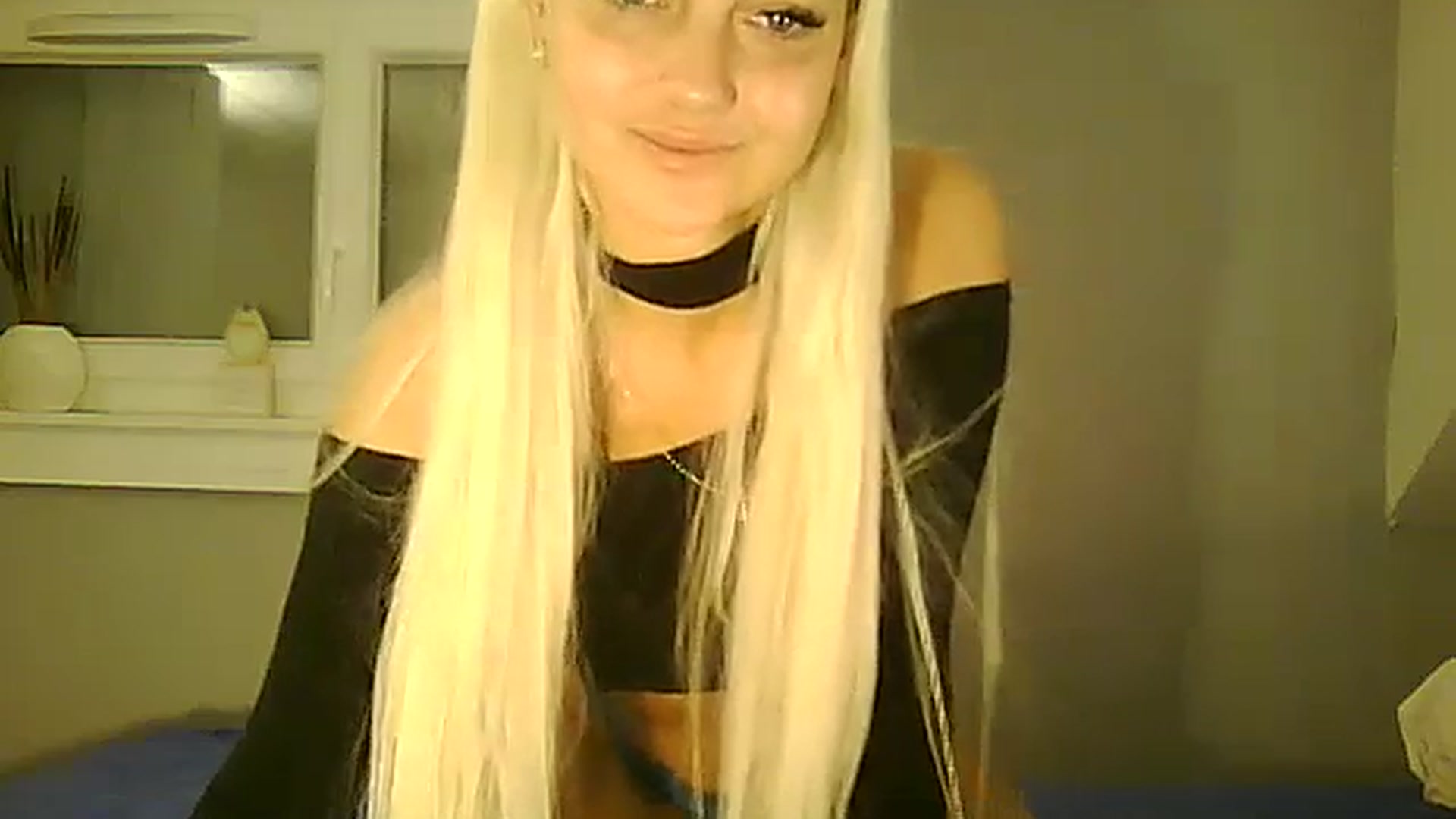 Gallery image thumbnail from AlissaMay's myfreecams stream on, 11/08/2023, 16:55 image 11 of 20