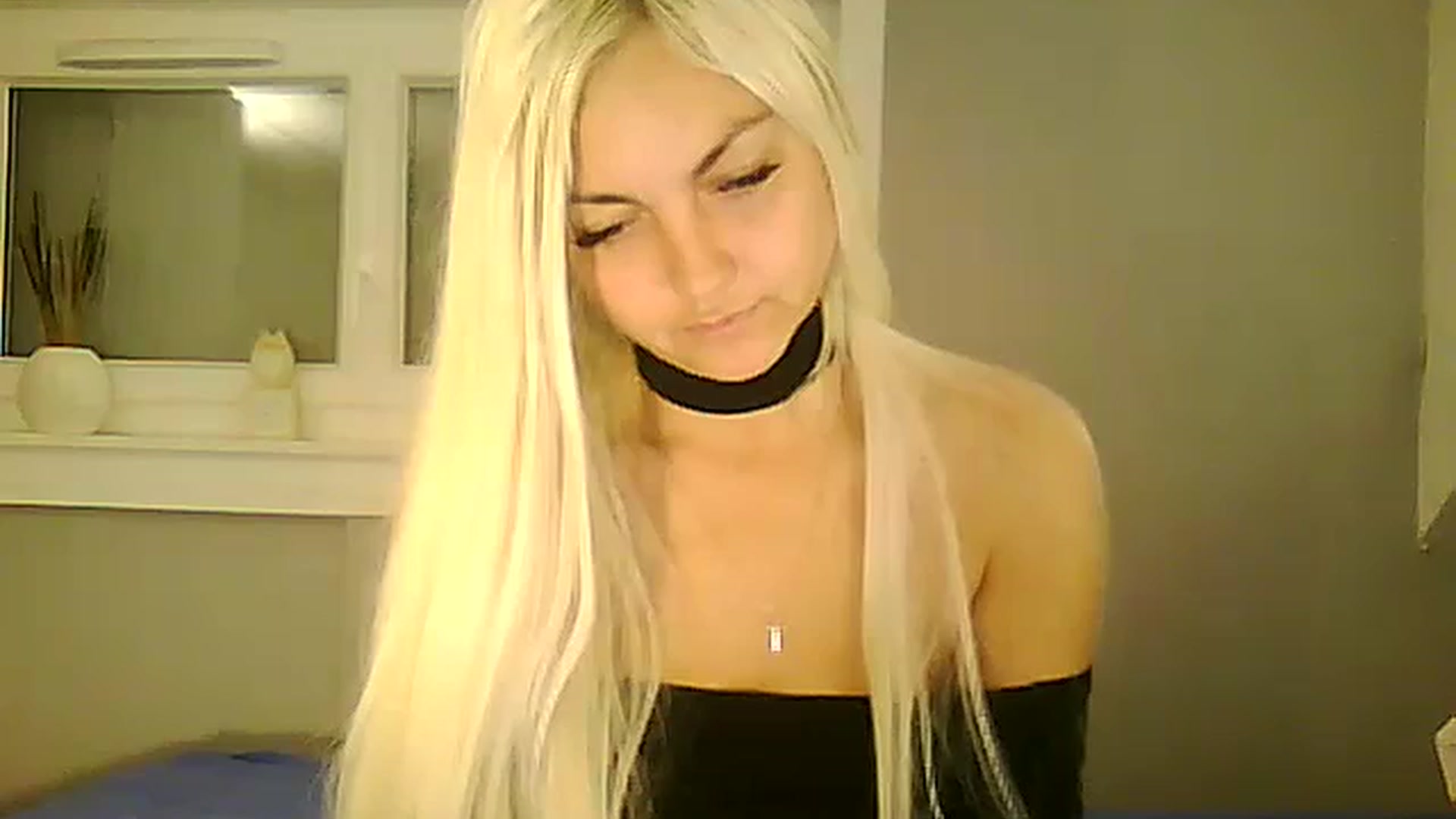 Gallery image thumbnail from AlissaMay's myfreecams stream on, 11/08/2023, 17:29 image 8 of 20