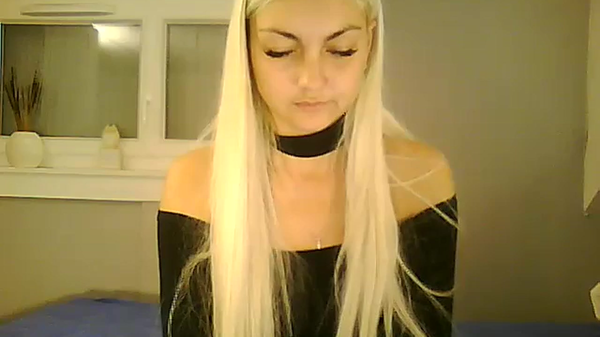 Gallery image thumbnail from AlissaMay's myfreecams stream on, 11/08/2023, 17:29 image 2 of 20