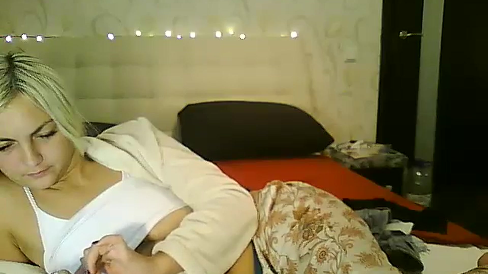 Gallery image thumbnail from AlissaMay's myfreecams stream on, 11/13/2023, 08:16 image 7 of 20