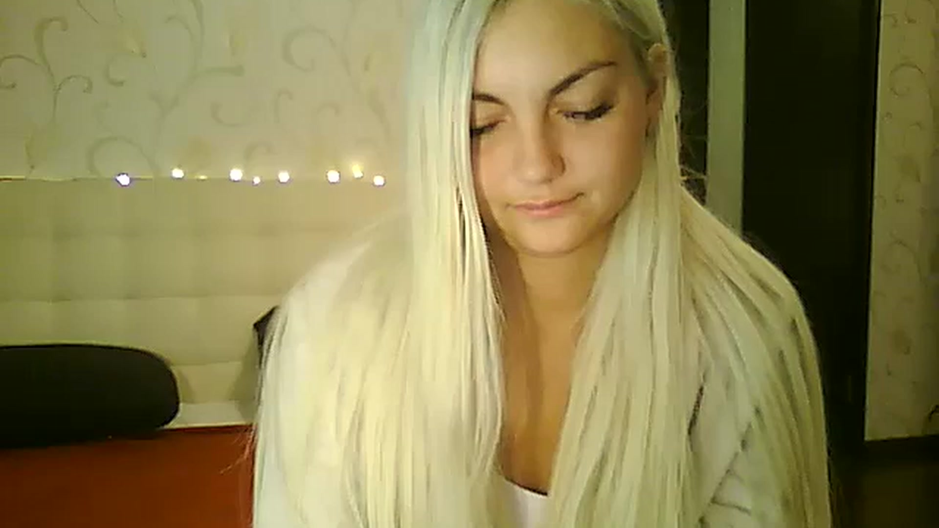 Gallery image thumbnail from AlissaMay's myfreecams stream on, 11/13/2023, 08:16 image 5 of 20