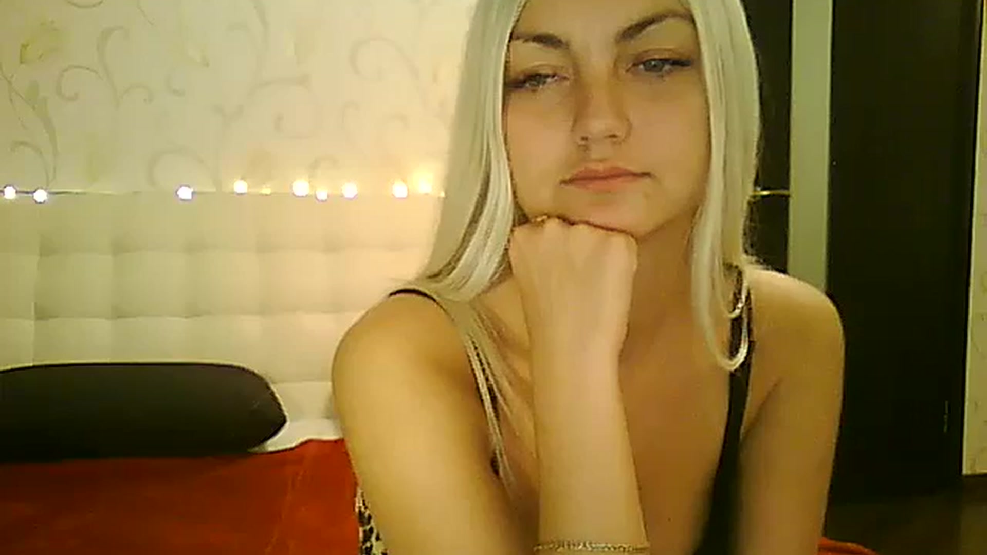 Gallery image thumbnail from AlissaMay's myfreecams stream on, 11/14/2023, 14:28 image 4 of 20