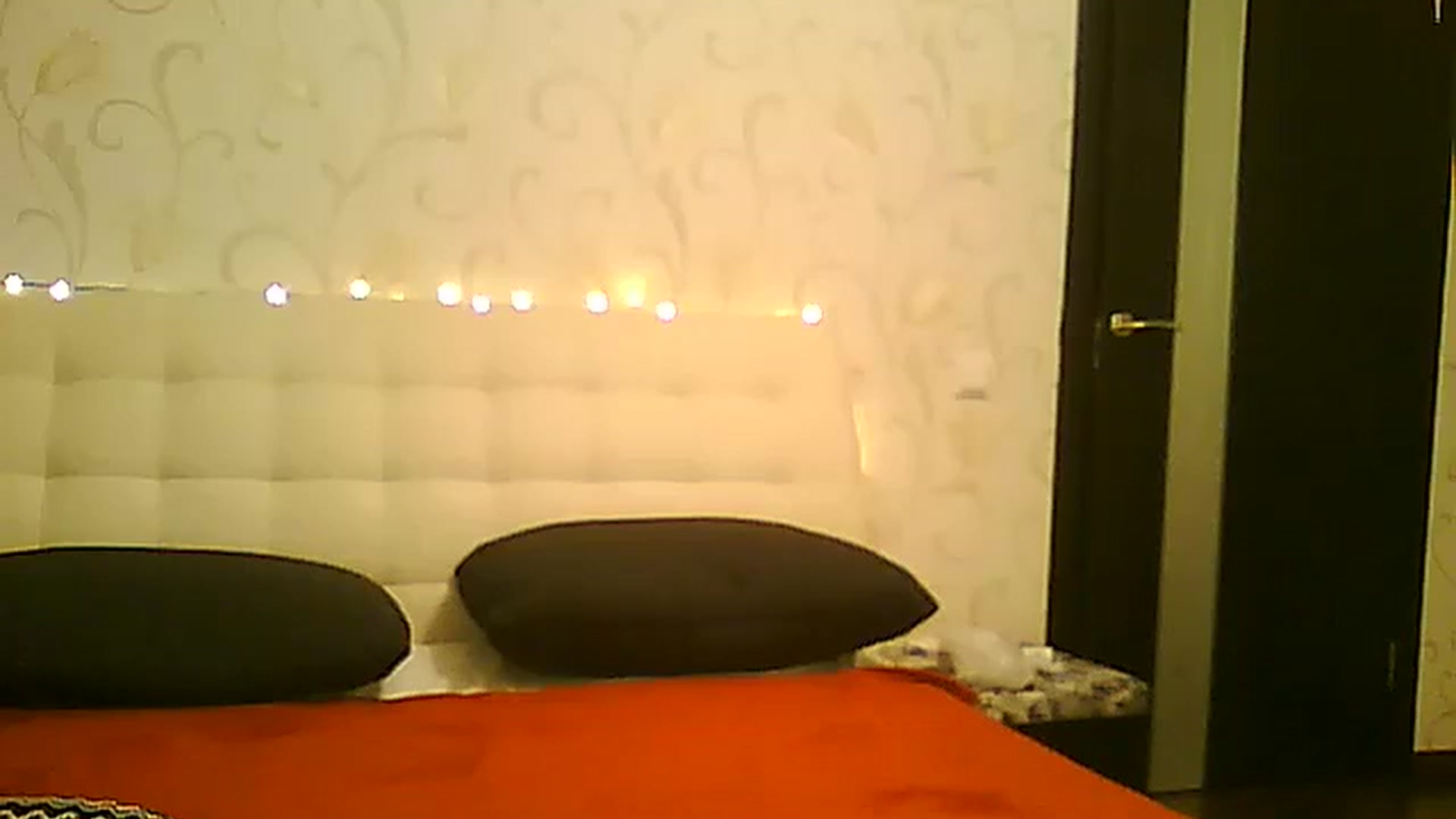 Gallery image thumbnail from AlissaMay's myfreecams stream on, 11/15/2023, 08:31 image 10 of 20