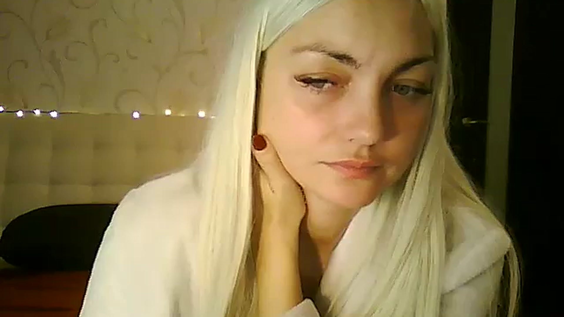 Gallery image thumbnail from AlissaMay's myfreecams stream on, 11/15/2023, 13:52 image 12 of 20