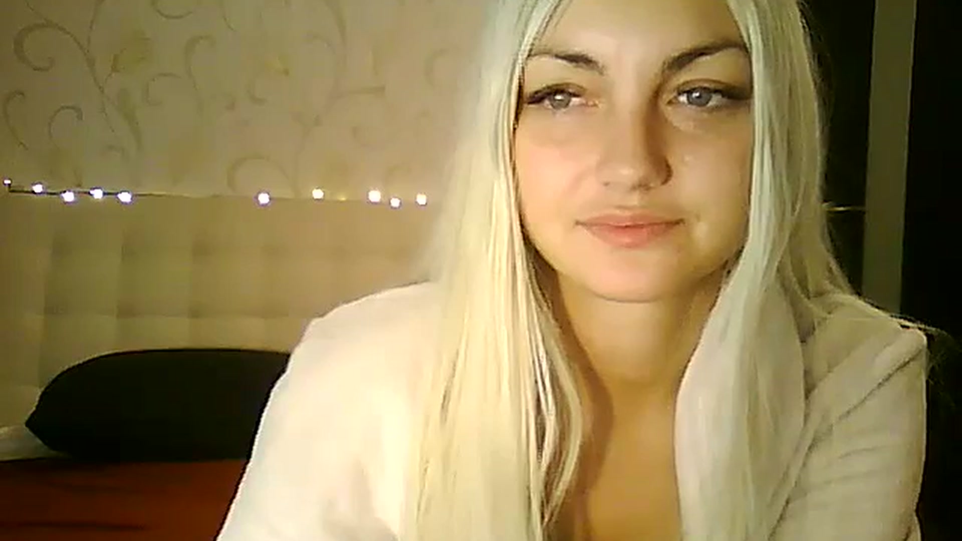 Gallery image thumbnail from AlissaMay's myfreecams stream on, 11/15/2023, 13:52 image 2 of 20