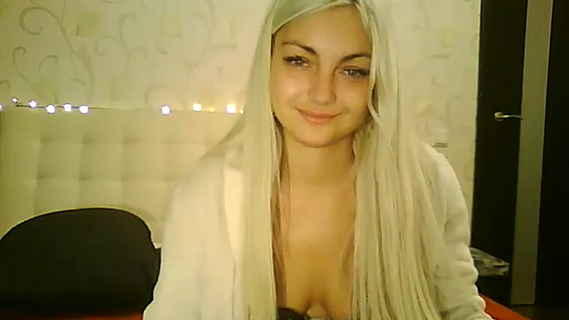 Gallery image thumbnail from AlissaMay's myfreecams stream on, 11/15/2023, 15:08 image 20 of 20