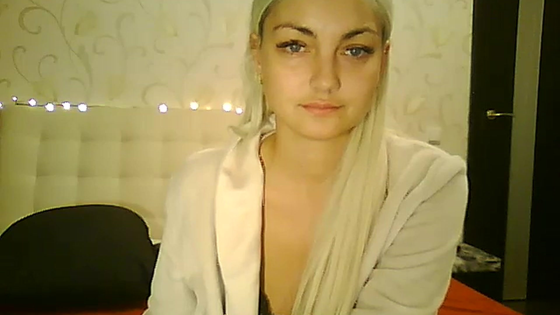 Gallery image thumbnail from AlissaMay's myfreecams stream on, 11/15/2023, 15:08 image 16 of 20